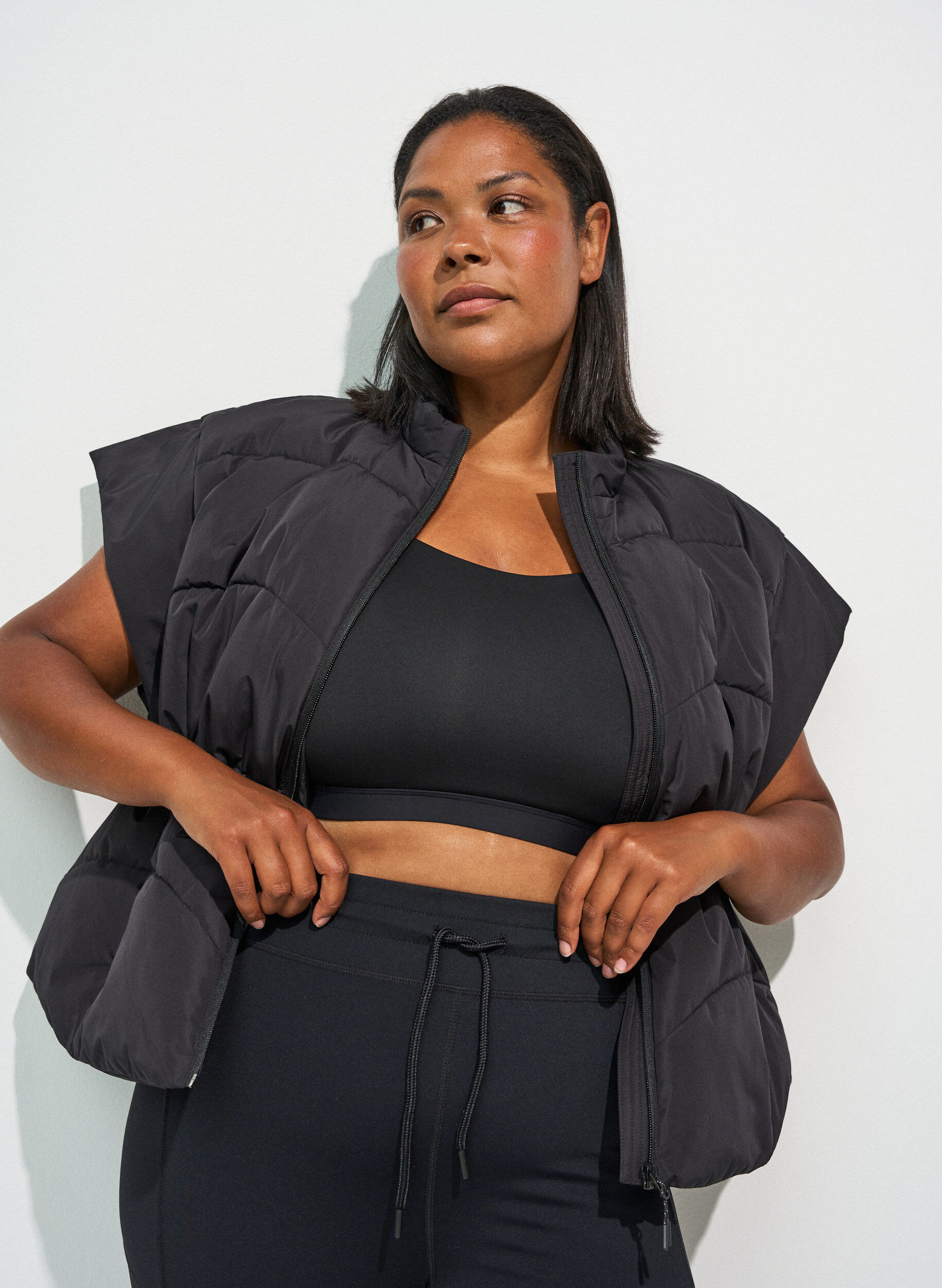 ZizziDoudoune sans manches avec taille ajustable, Noir, Model image number 3