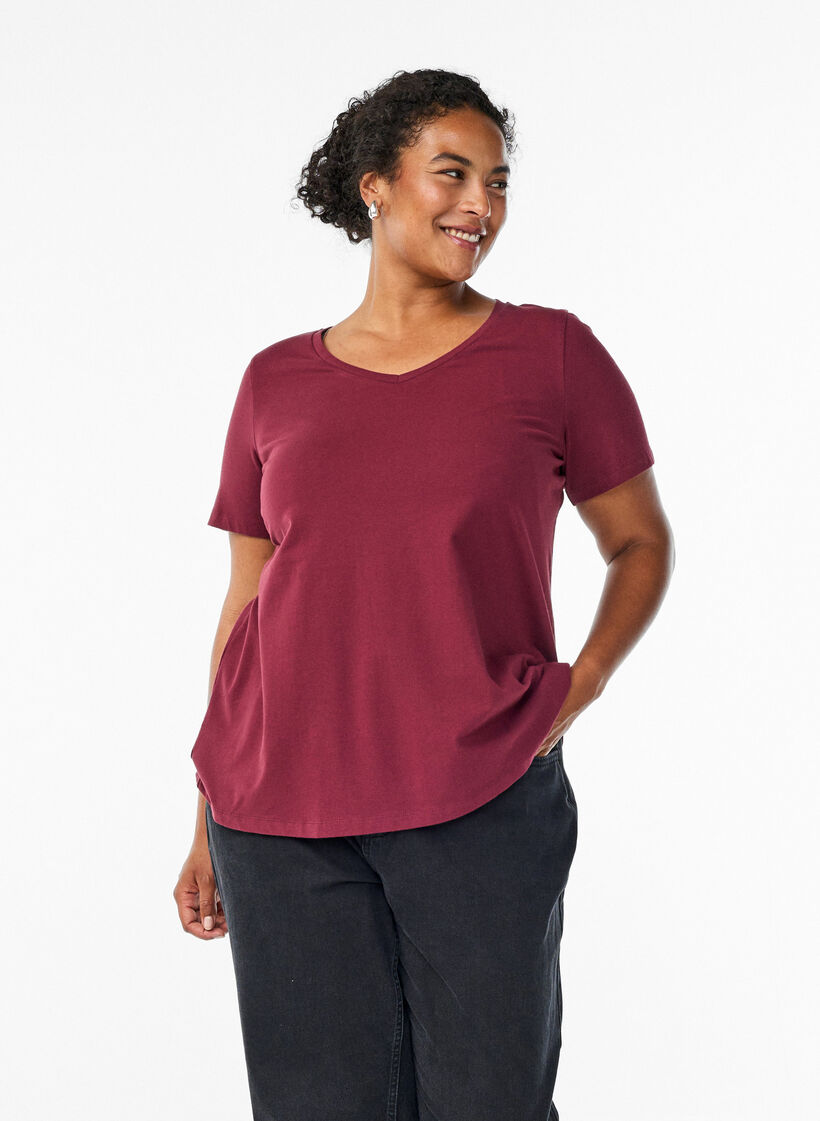 Einfarbiges basic T-Shirt aus Baumwolle, Dunkles Bordeaux, Model image number 0