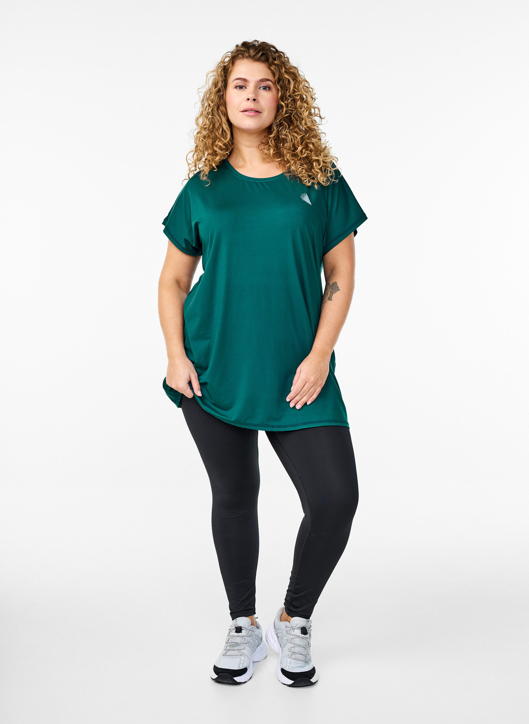 ZizziT-shirt long de sport, Vert, Model image number 1