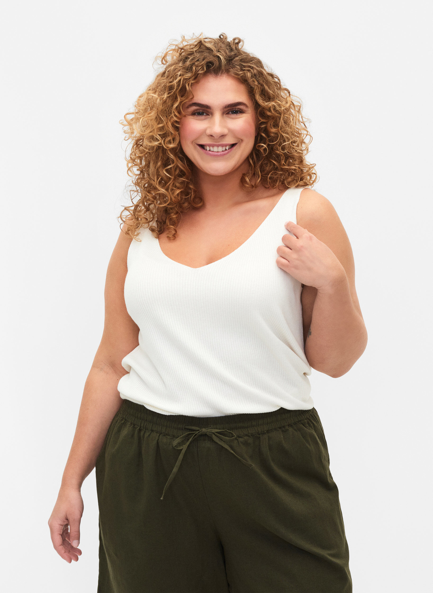 Zizzi Gestricktes Top mit V-Ausschnitt, Cloud Dancer, Model image number 0