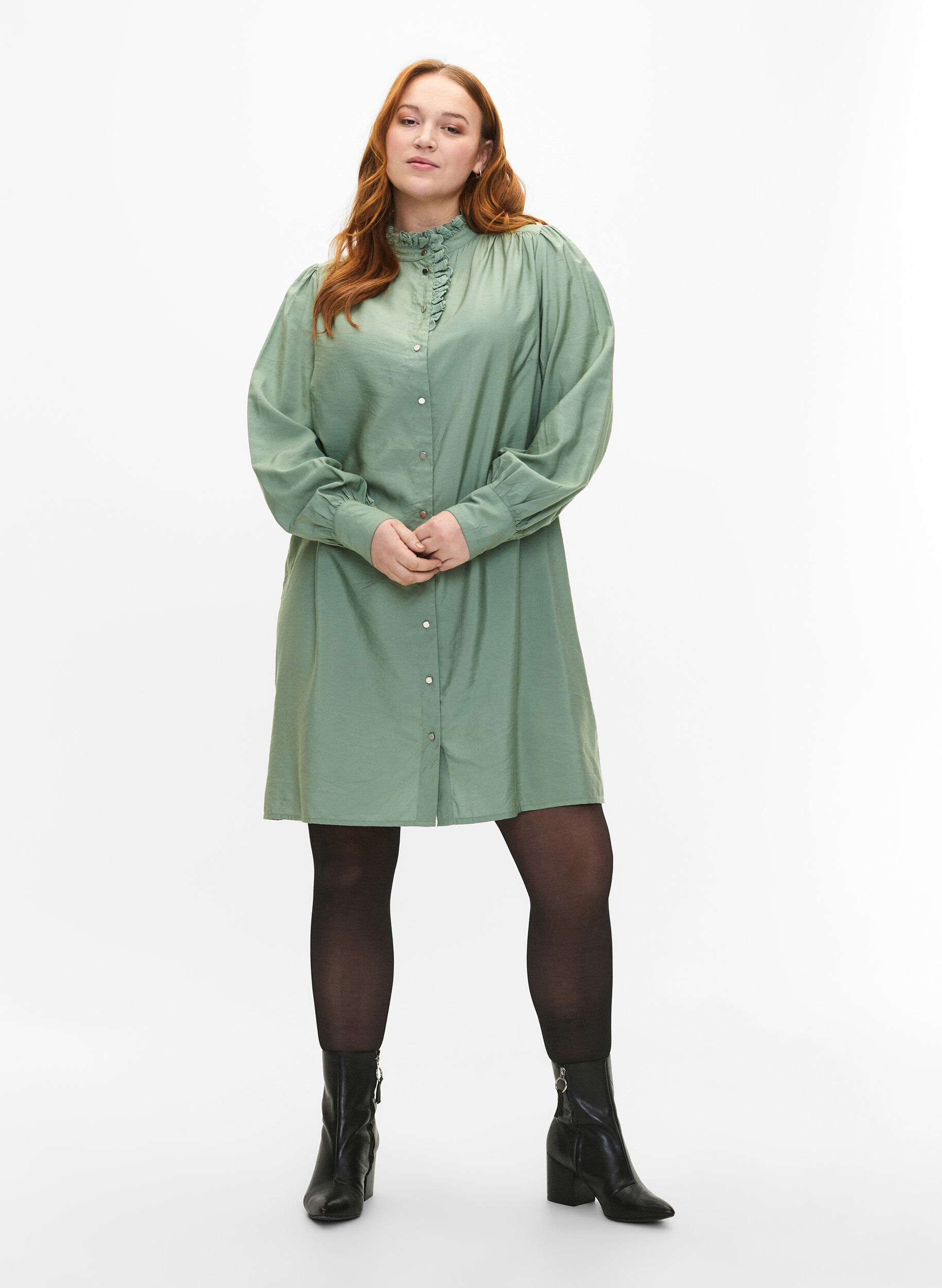 Zizzi Viskose Hemdblusenkleid mit R&uuml;schen, Gr&uuml;n, Model image number 1