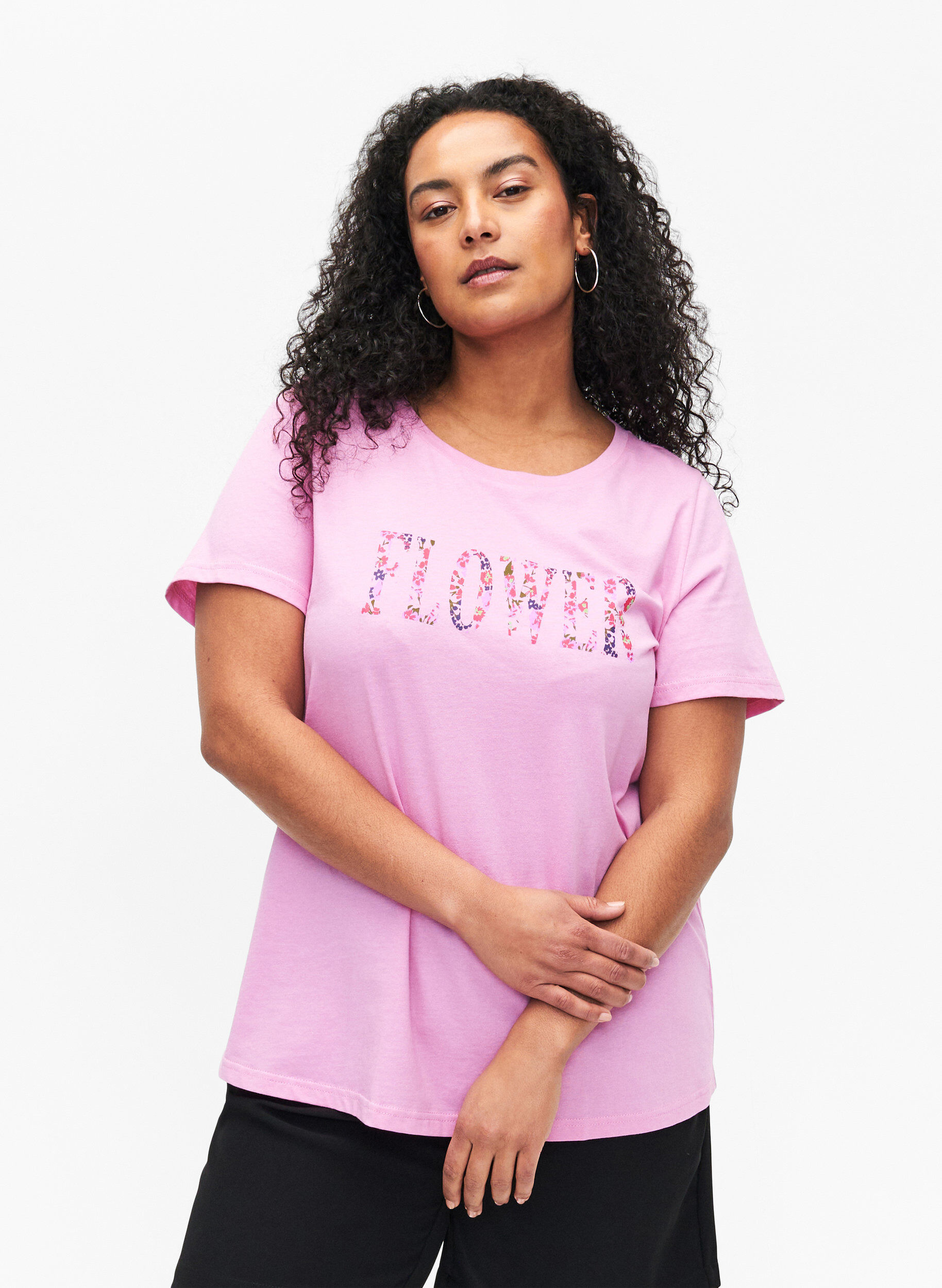 Zizzi Baumwoll-T-Shirt mit Textaufdruck, Rosebloom w. Flower, Model image number 0