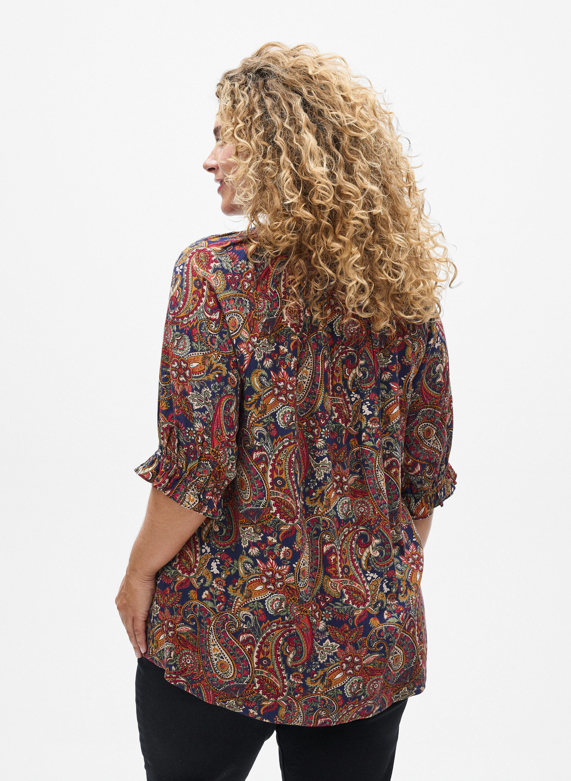 Zizzi Bluse aus Viskose mit Paisleymuster und Ellbogen&auml;rmeln, Blau, Model image number 2