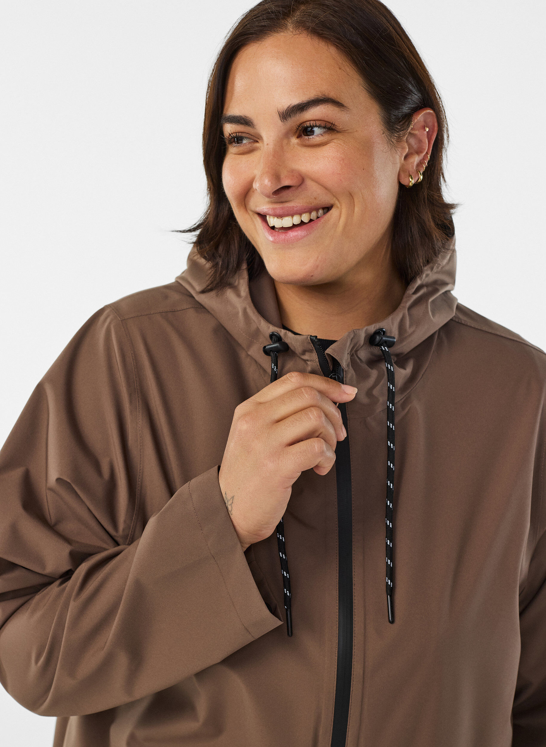 Zizzi Veste de pluie avec poches et capuche, Marron, Model image number 3