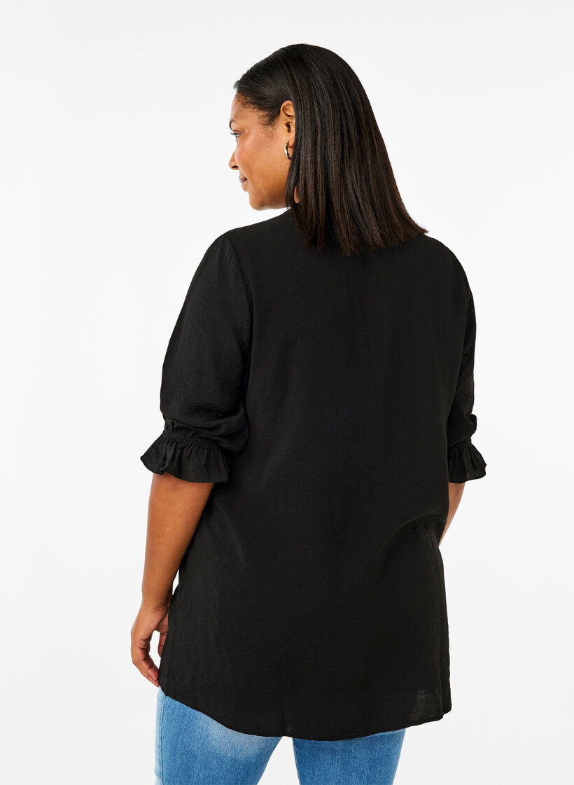 Chemise longue en viscose avec détail en dentelle, Black, Model image number 1