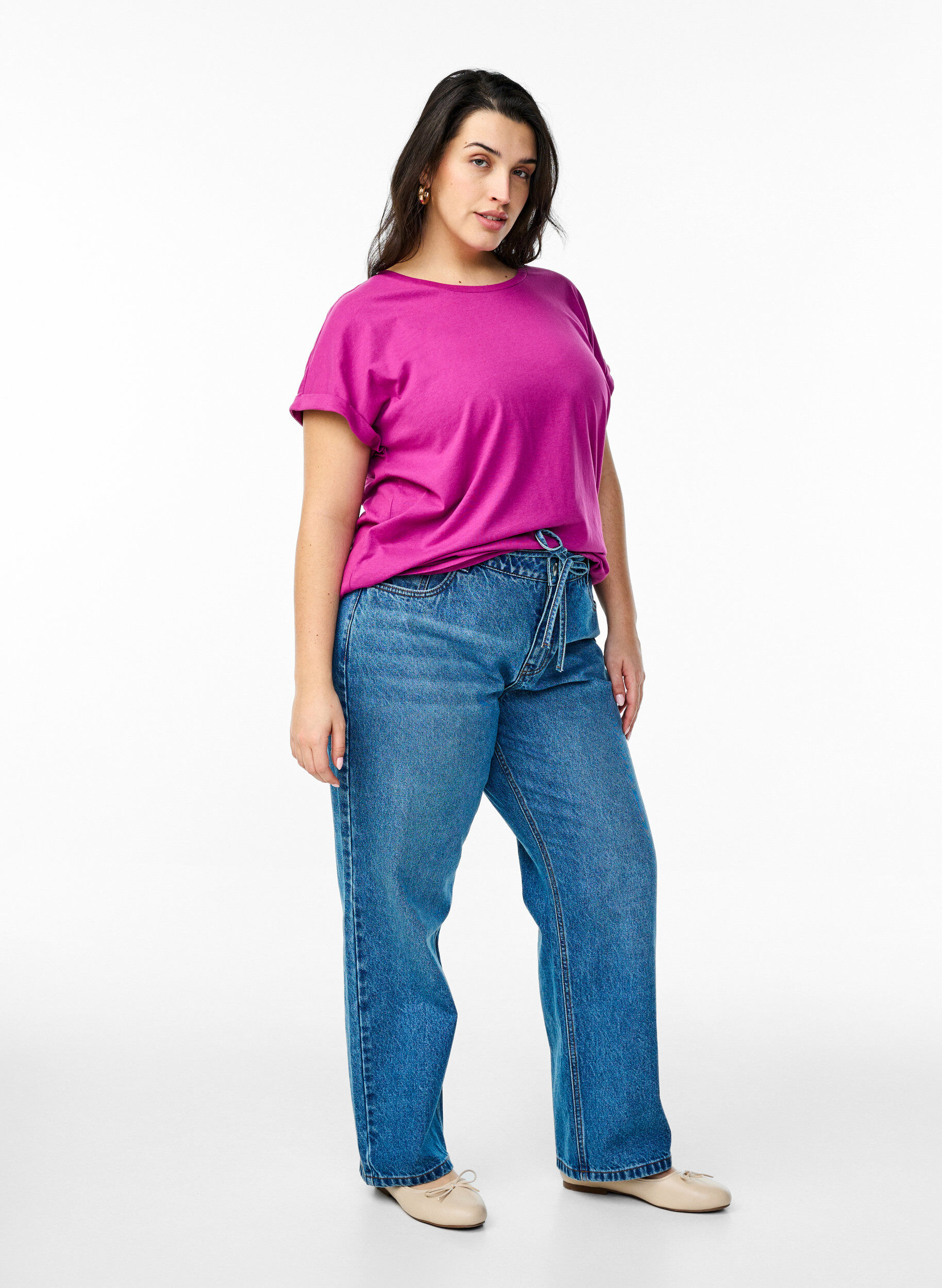 Zizzi Kurz&auml;rmliges T-Shirt aus einer Baumwollmischung, Lila, Model image number 1