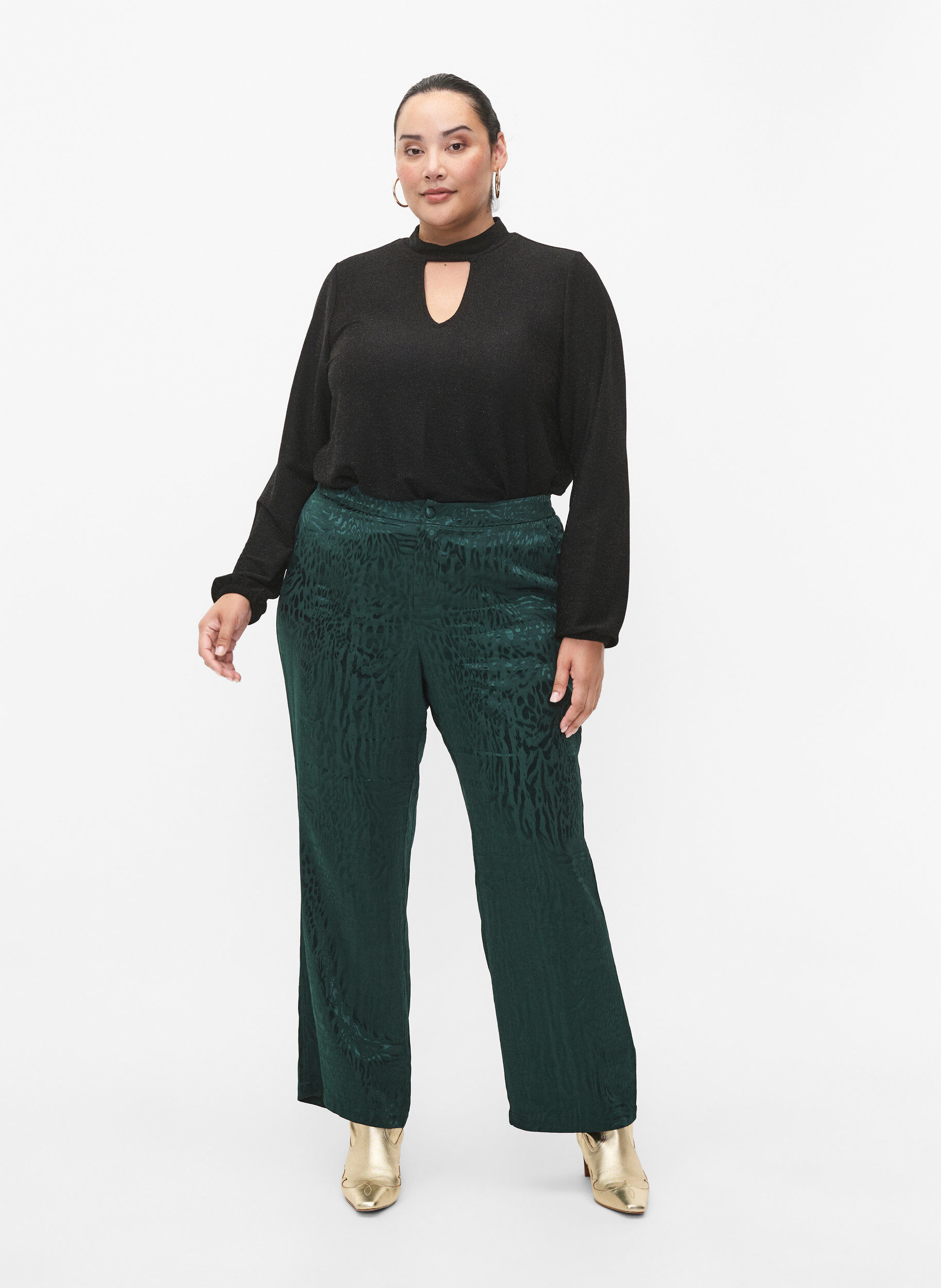 Zizzi Lang&auml;rmlige Glitzerbluse mit Rundhalsausschnitt und V-Detail, Black Black, Model image number 3