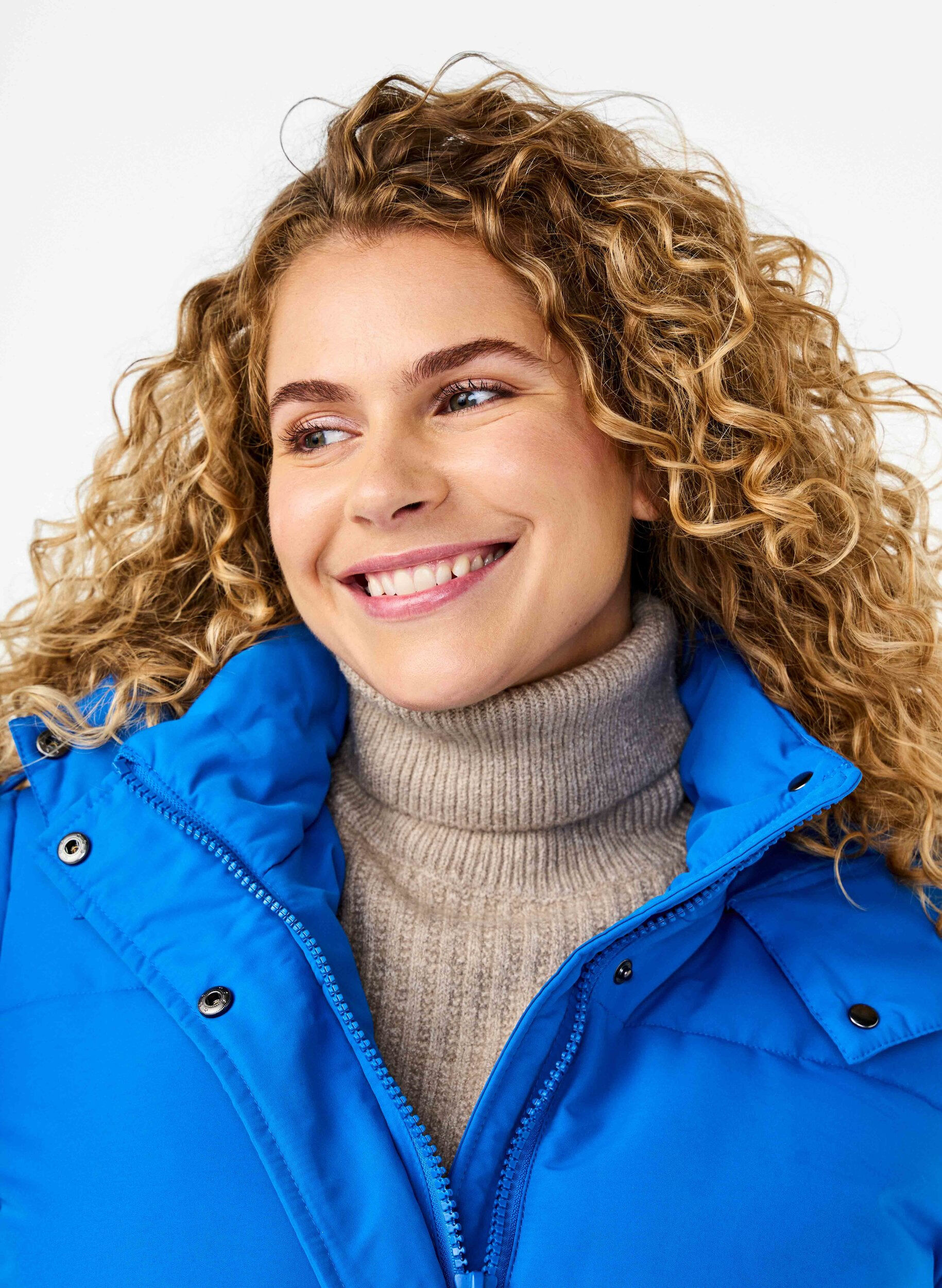 Zizzi Rippstrick-Halsw&auml;rmer, Silver Mink, Model image number 1