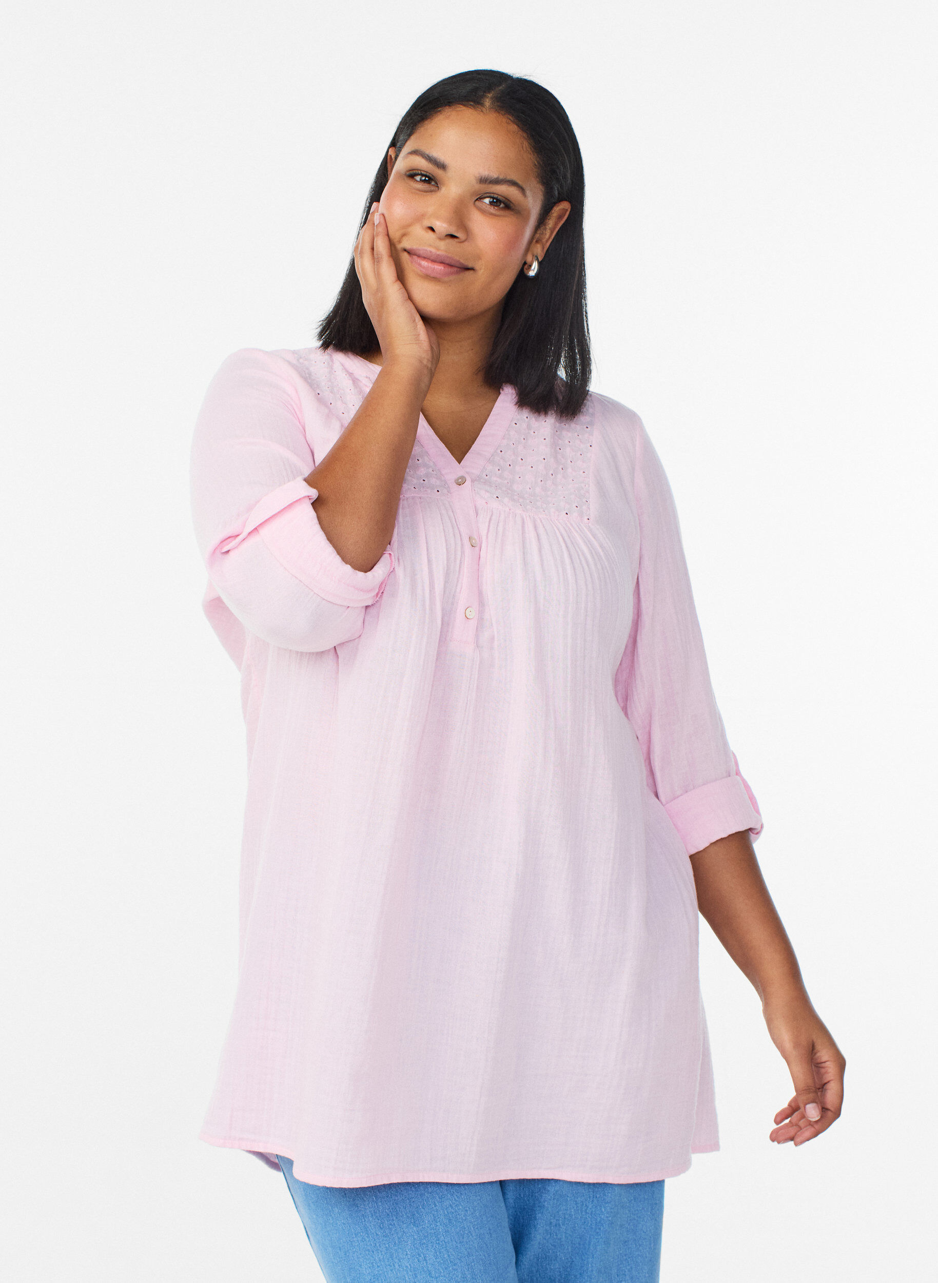 Tunique en mousseline de coton avec broderie anglaise, Rose, Model