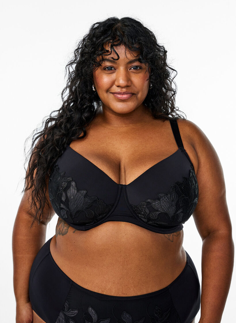 Soutien-gorge rembourré avec broderie florale, Noir, Model image number 0