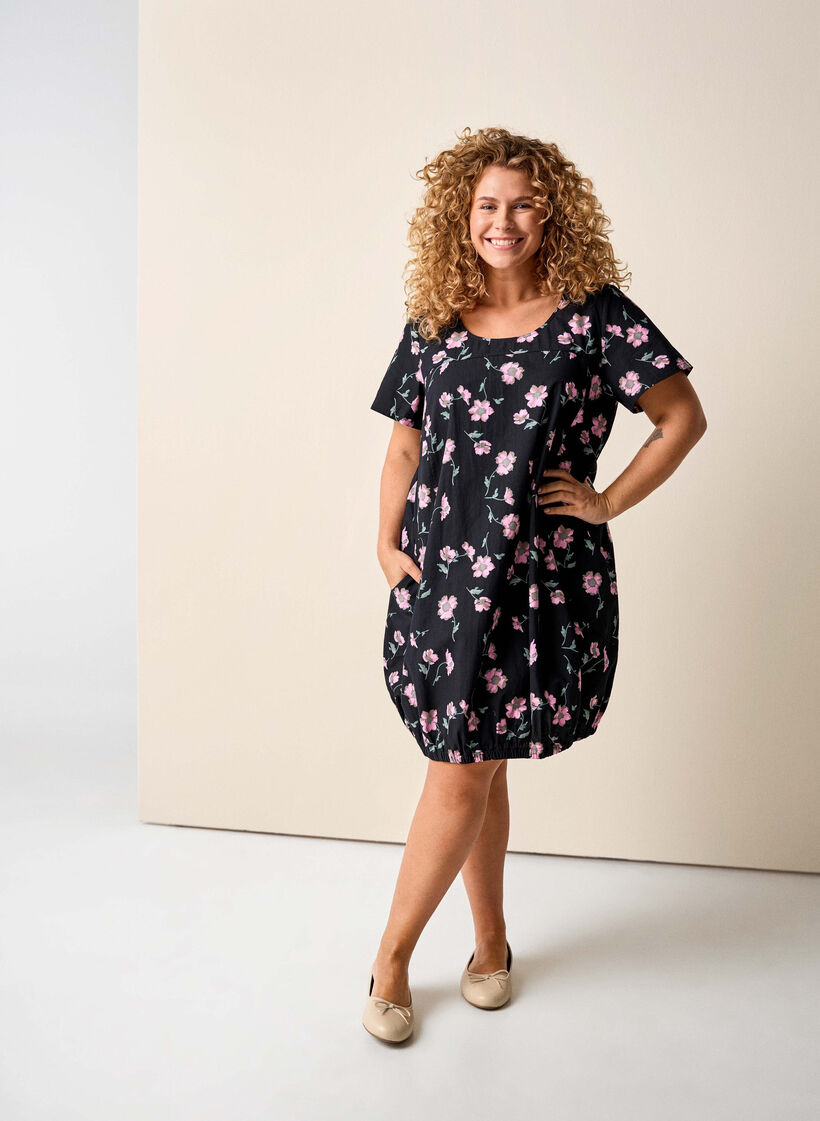 Robe en coton &agrave; manches courtes avec imprim&eacute;, Noir, Image image number 0