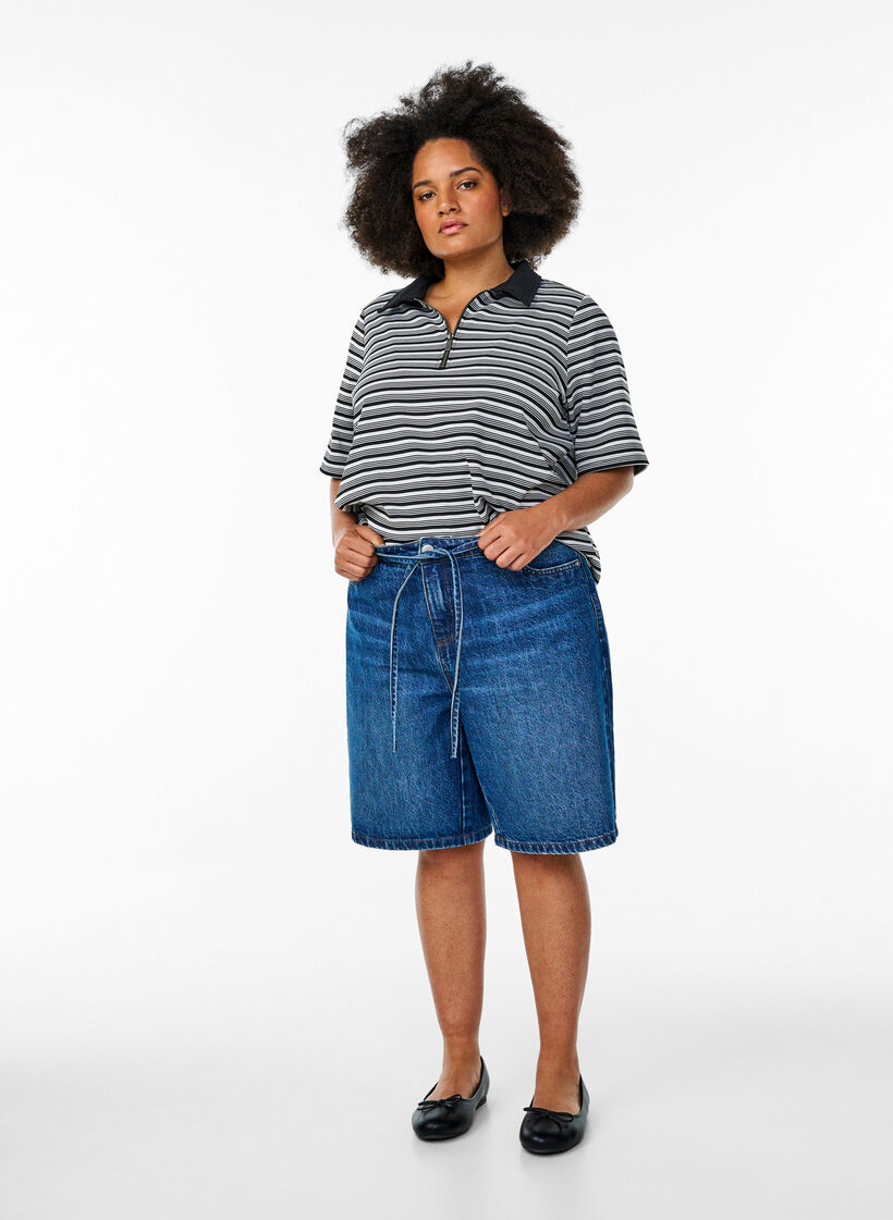 Kurzärmliges Poloshirt mit Streifen und Reißverschluss, Schwarz, Model image number 1