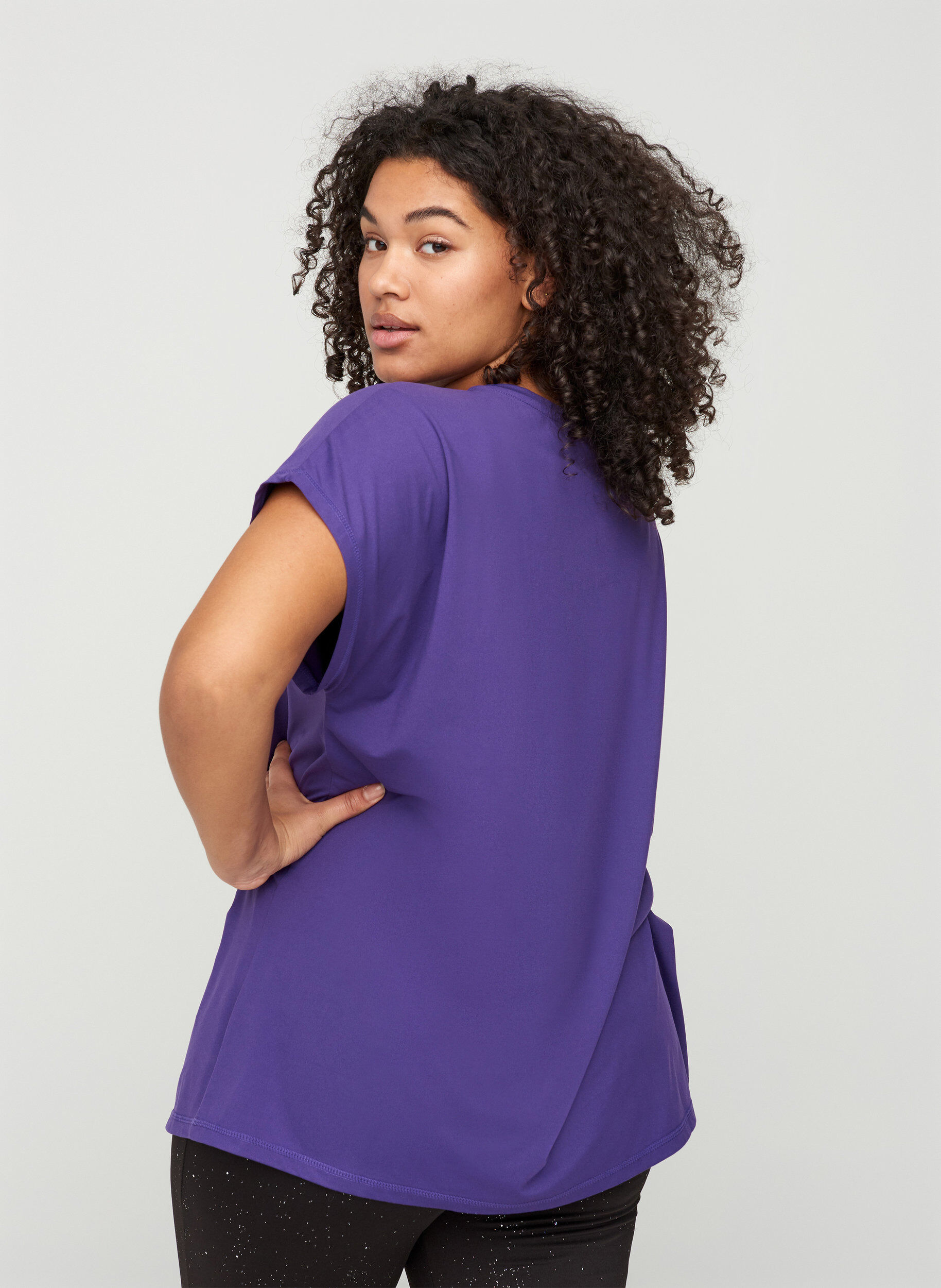 Zizzi T-shirt basique, Violet, Model image number 2