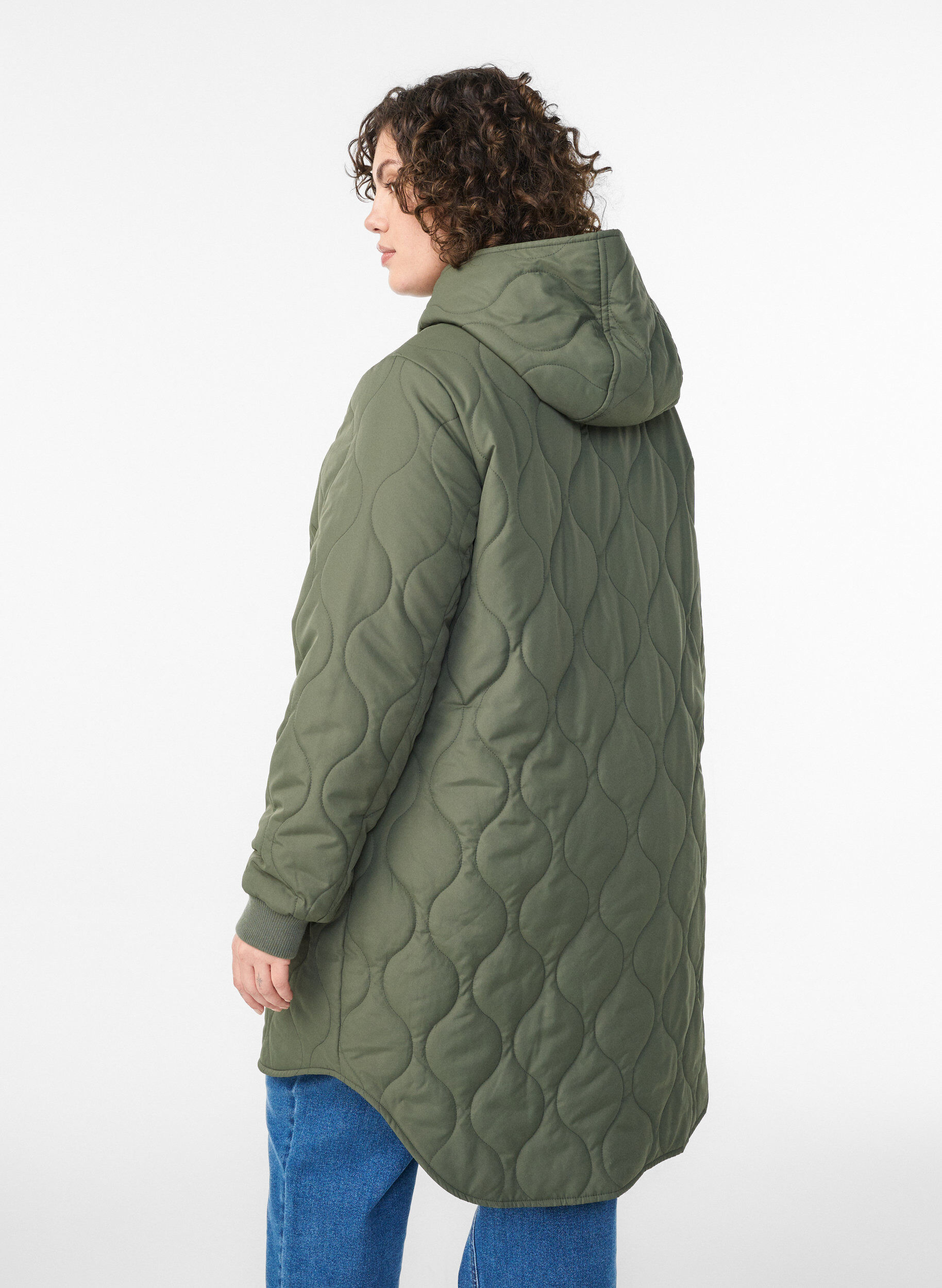 Zizzi Mittellange Steppjacke mit Kapuze, Gr&uuml;n, Model image number 2