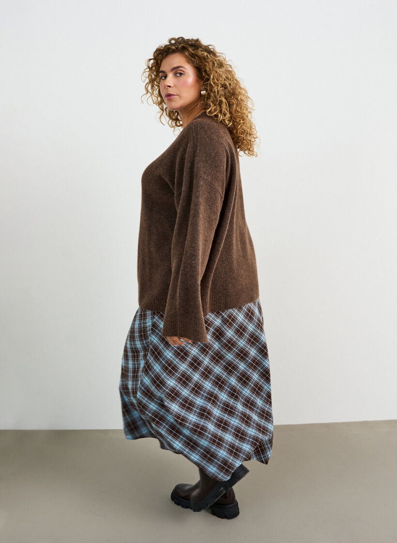 Blouse ample tricot&eacute;e en alpaga et laine, Marron, Model image number 2