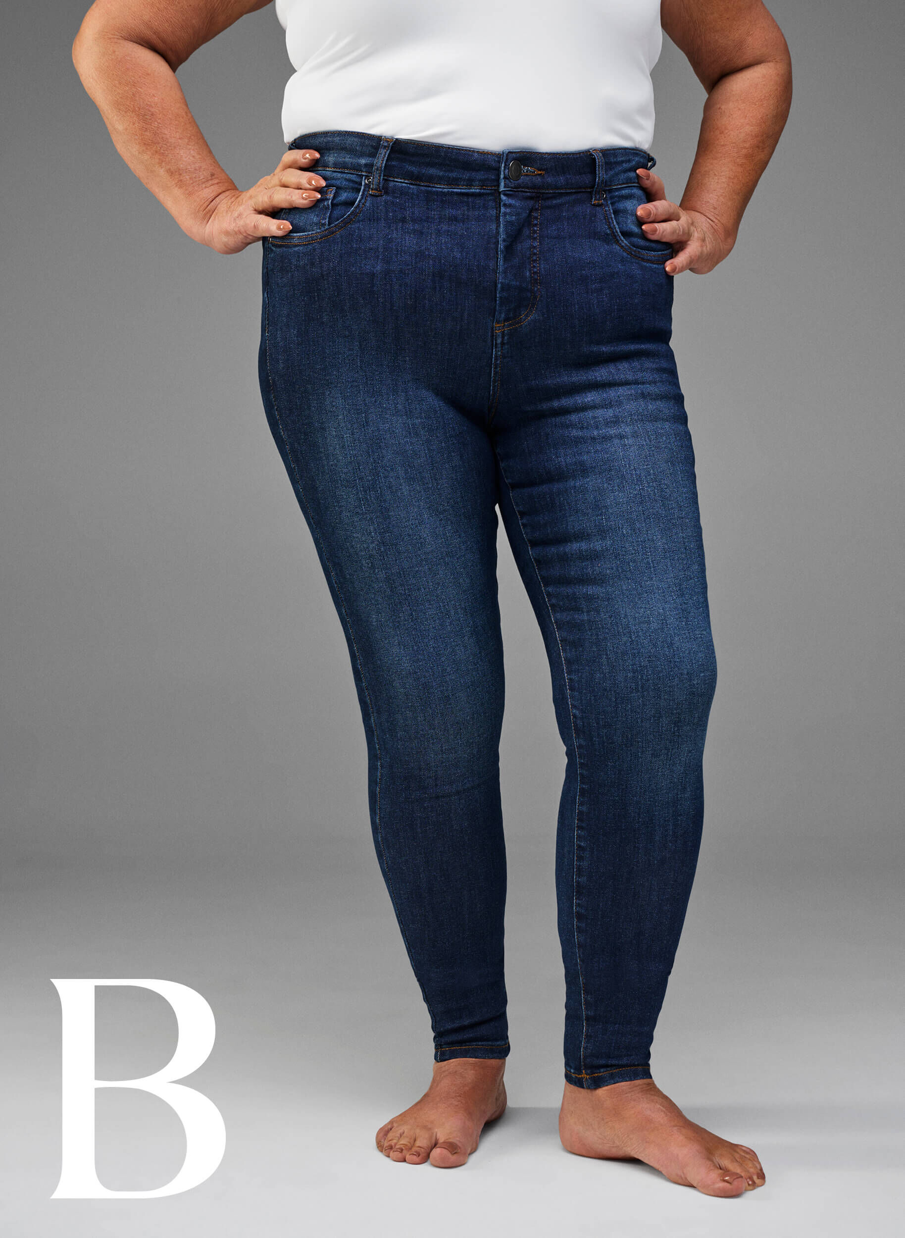 Zizzi Jean super slim &agrave; taille haute, Dark Blue, Model image number 4