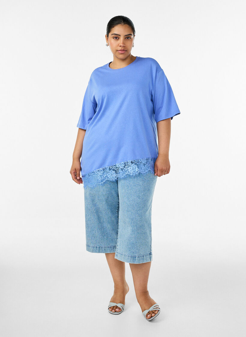 T-Shirt mit asymmetrischem Spitzensaum, lila, Model image number 1