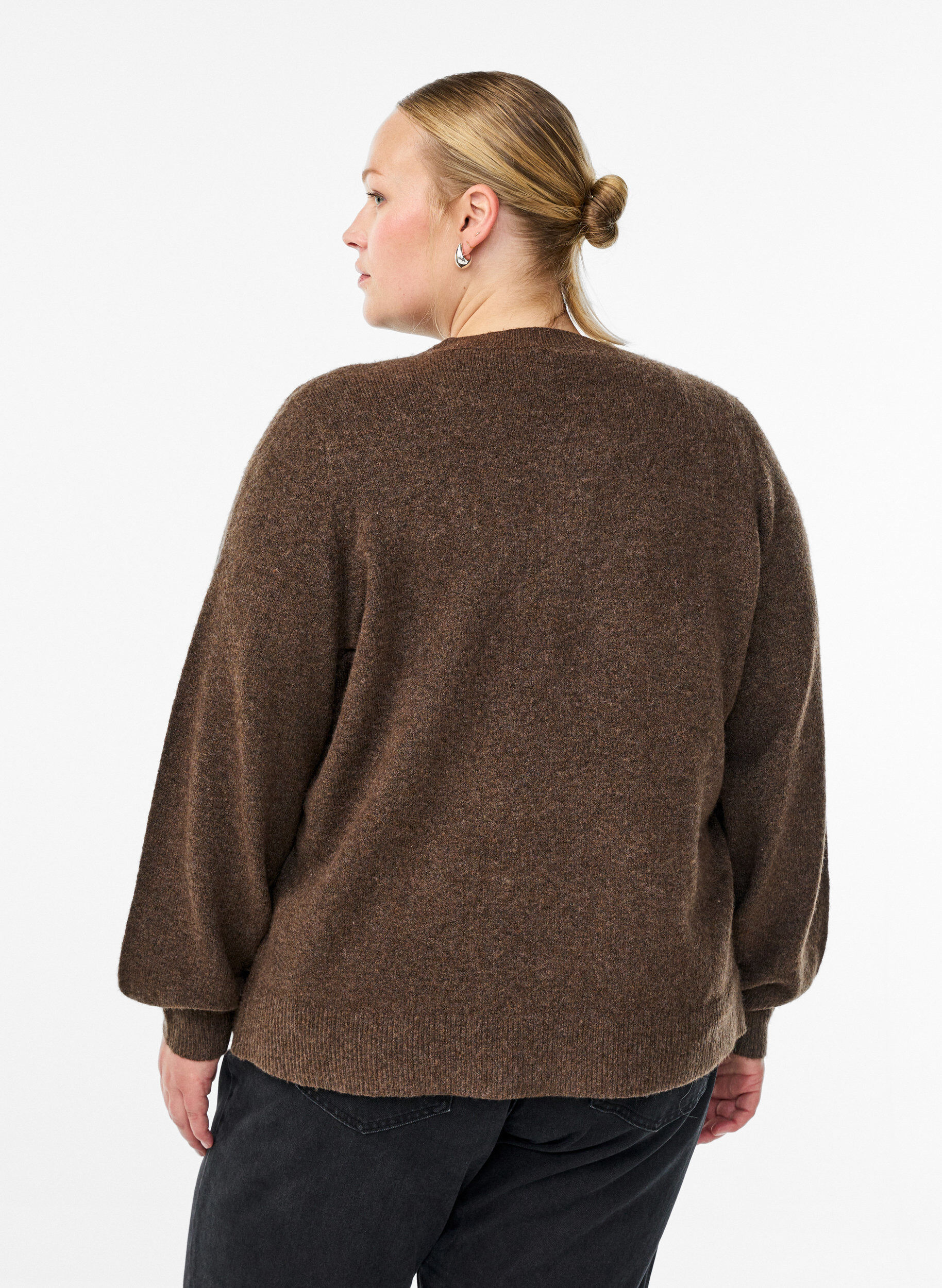 Zizzi Cardigan aus weichem Strick mit goldfarbenen Kn&ouml;pfen, Braun, Model image number 2