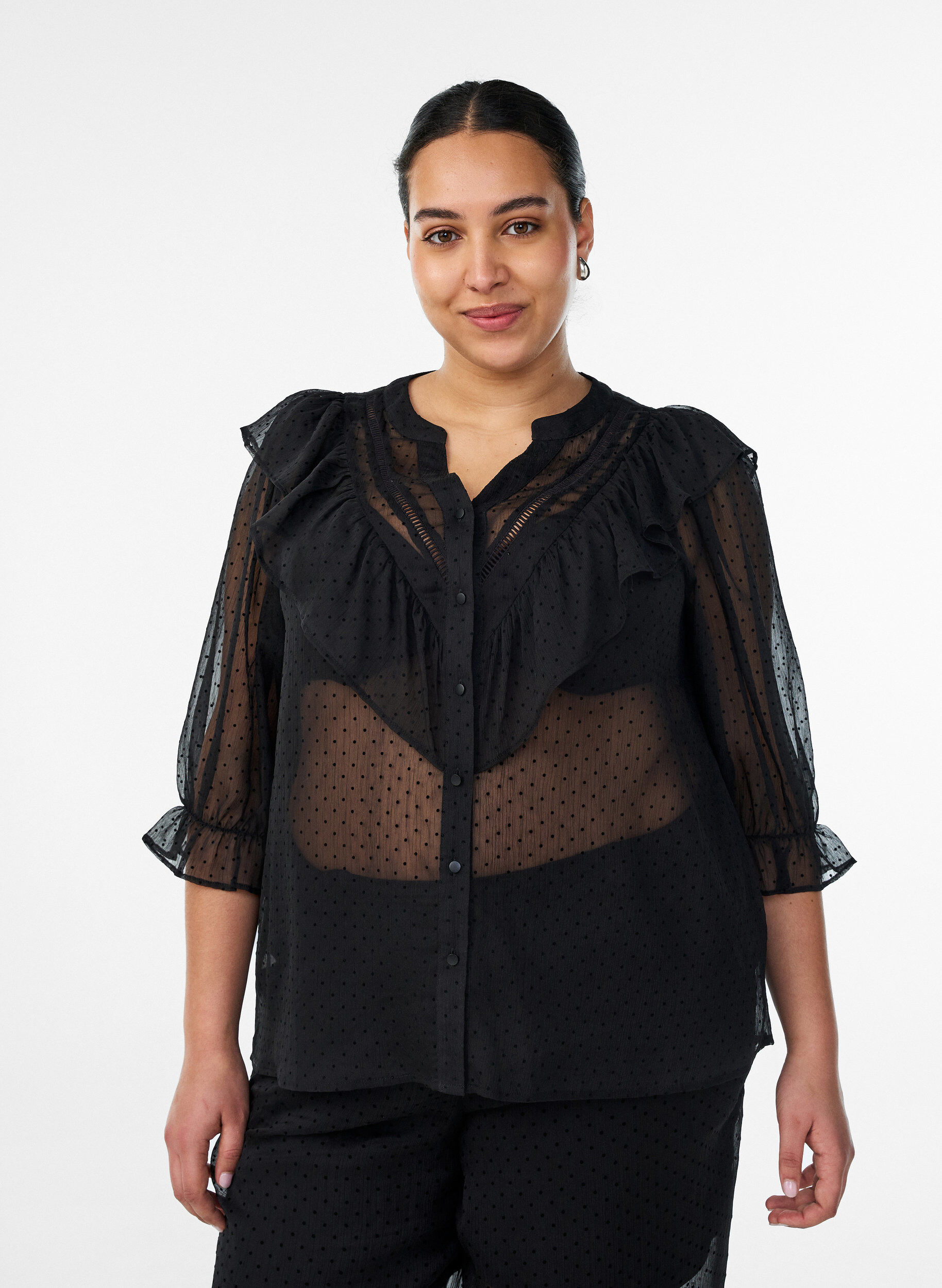 ZizziTransparente Hemdbluse mit Punkten und R&uuml;schendetails, Schwarz, Model image number 0