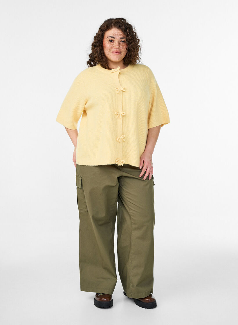 Cardigan en maille &agrave; manches courtes avec des n&oelig;uds, Jaune clair, Model image number 1