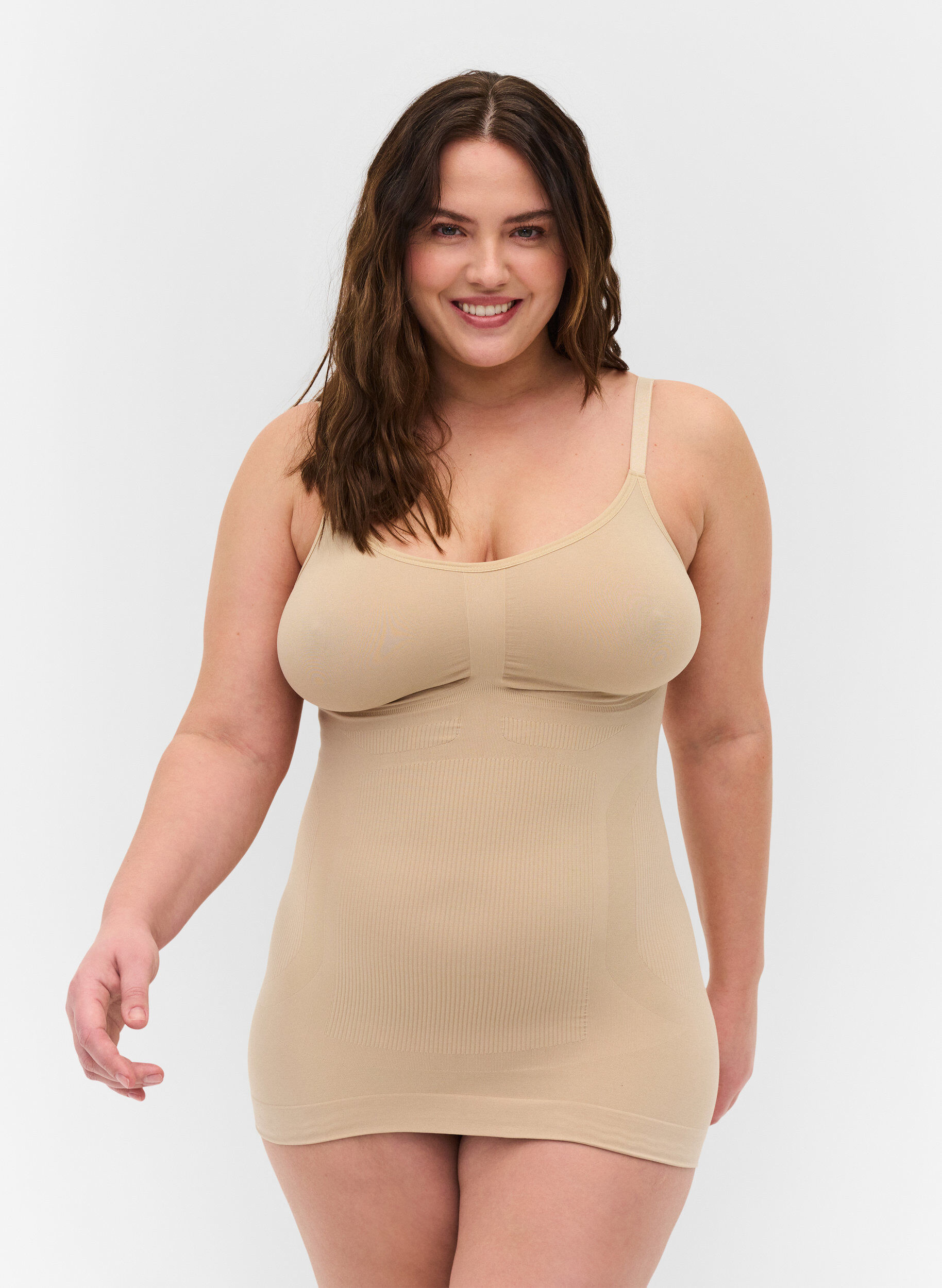 Zizzi Haut gainant &agrave; bretelles, Beige, Model image number 0