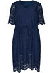 Hemdblusenkleid aus Broderie Anglaise mit Bindeg&uuml;rtel, Blau, Packshot image number 0