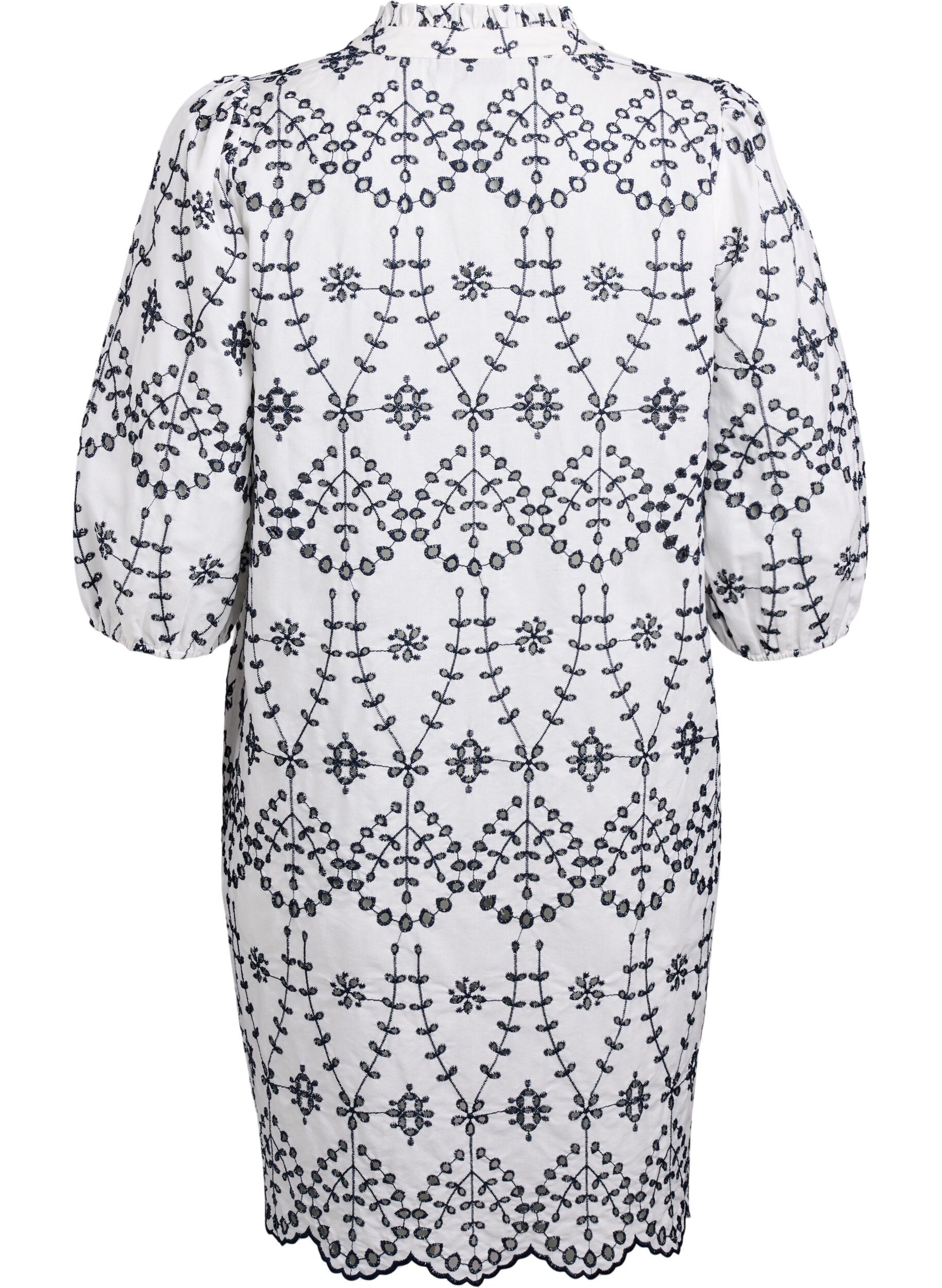 Zizzi Kleid mit kontrastierender Lochstickerei, White w. Navy Blazer, Packshot image number 1