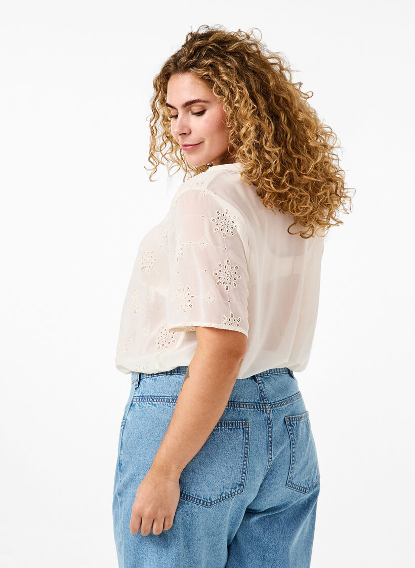 Chemisier à manches courtes avec broderie anglaise, Antique White, Model image number 1