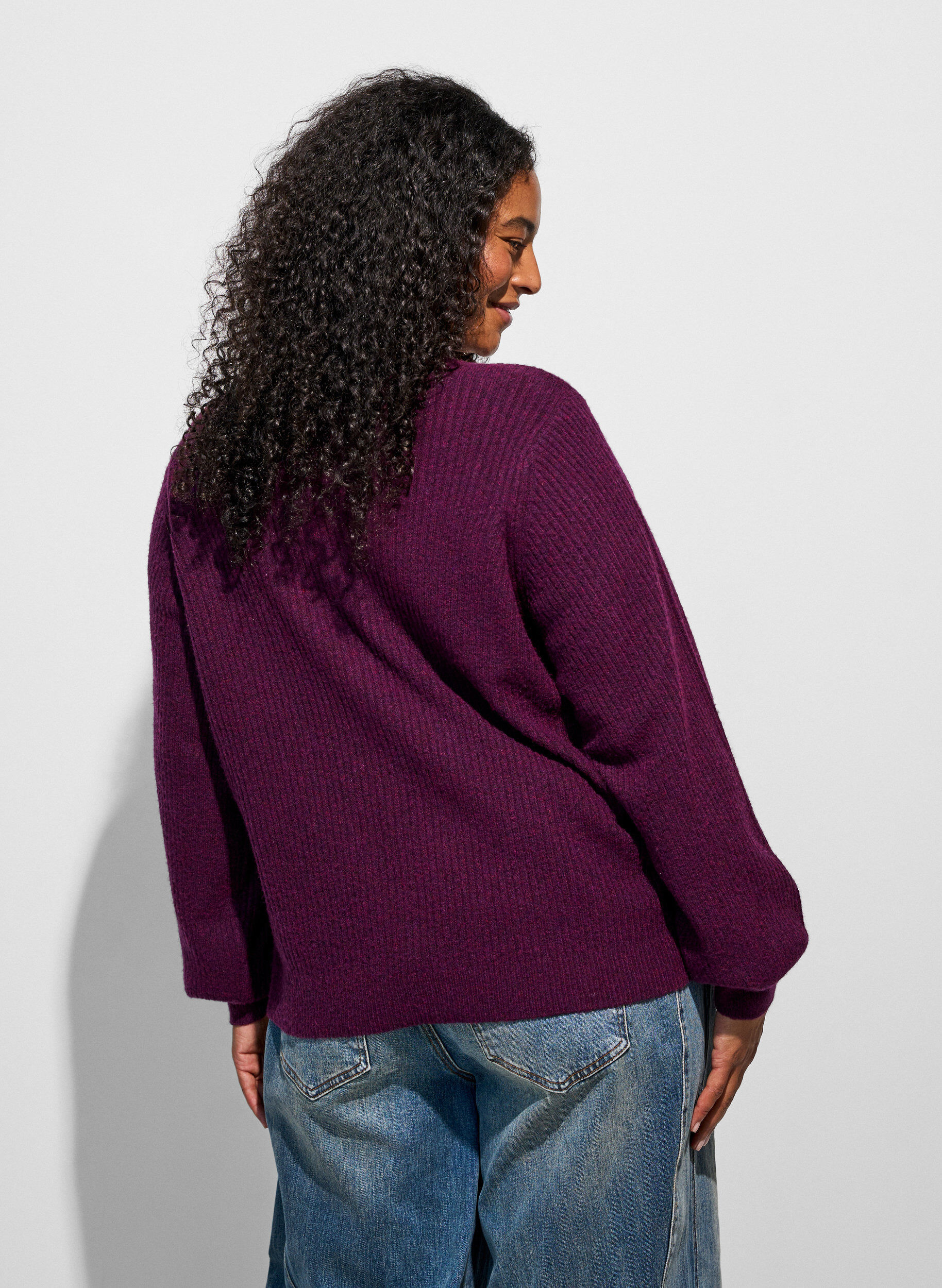 ZizziStrickjacke mit V-Ausschnitt und Rippstruktur, Lila, Model image number 2