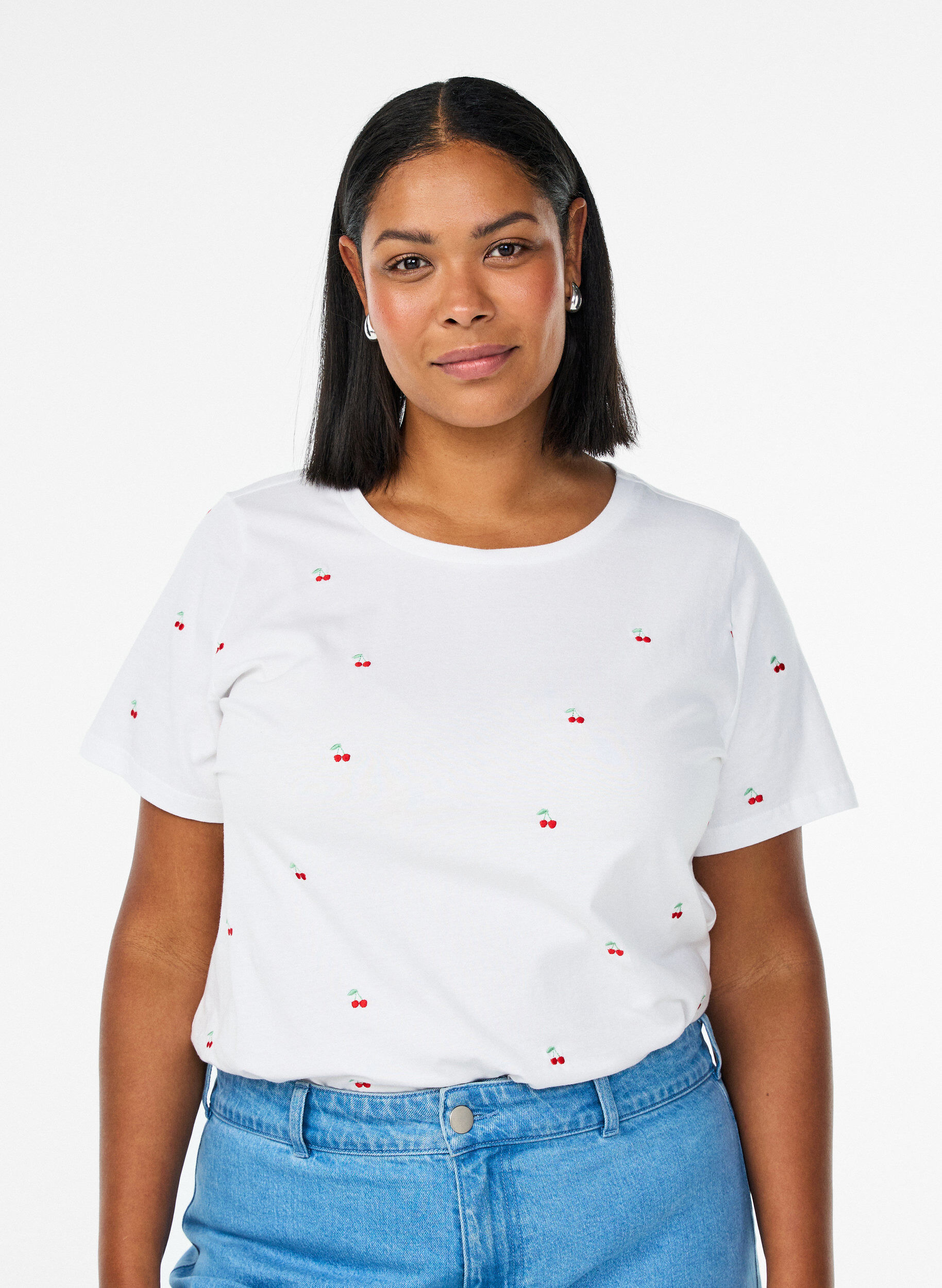 Zizzi T-shirt en coton biologique avec motifs brod&eacute;s, Blanc, Model image number 0