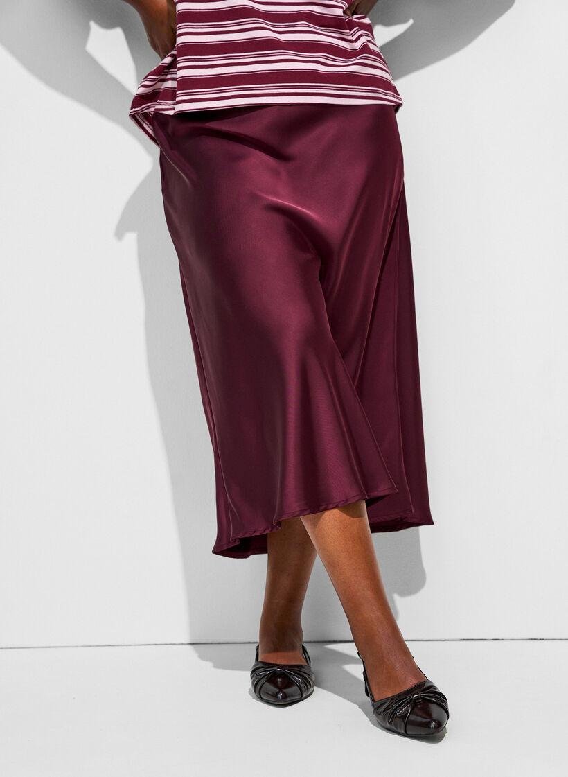 Jupe midi en satin, Bordeaux, Model image number 2
