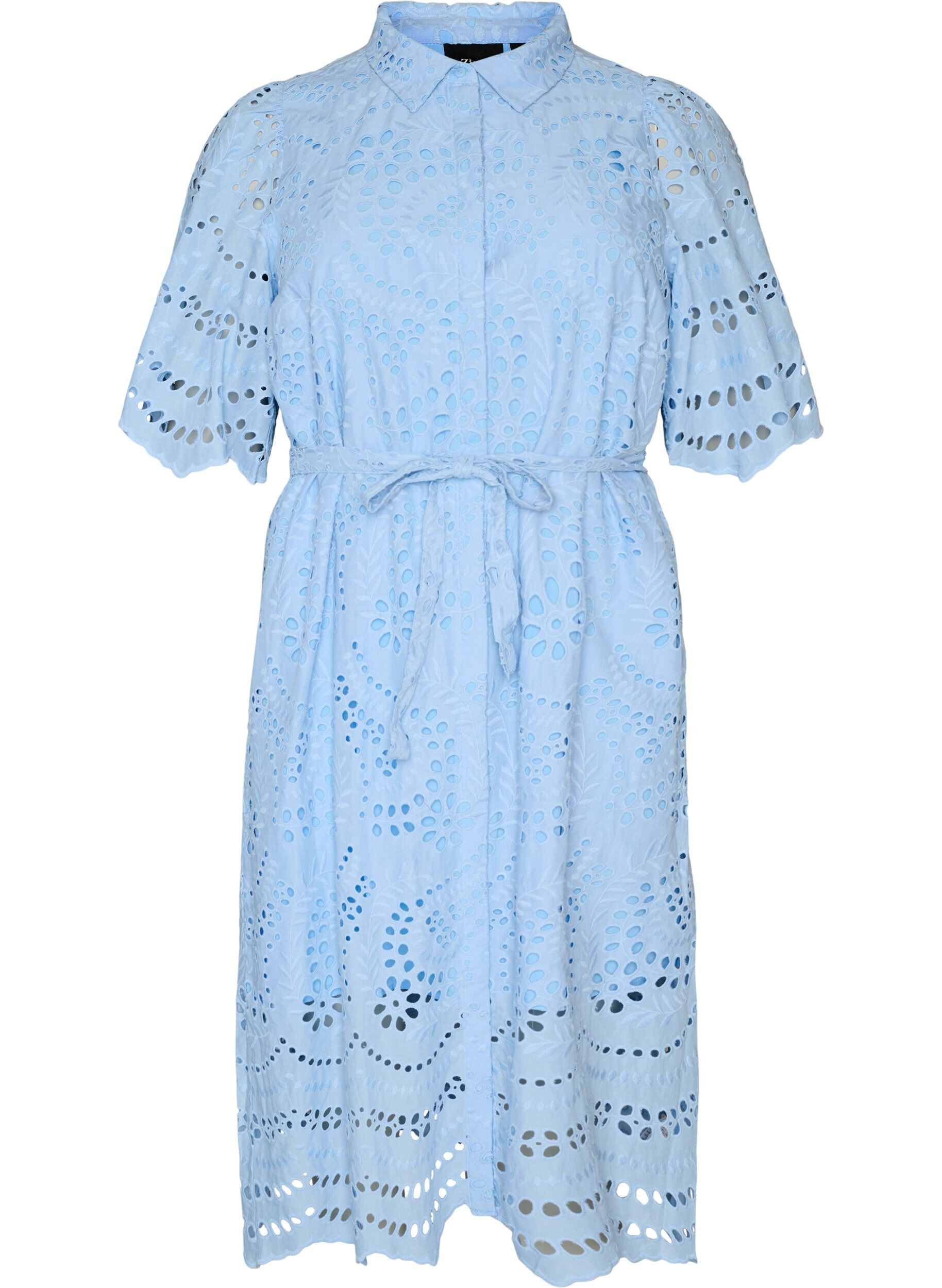 Robe chemise en broderie anglaise avec une ceinture &agrave; nouer