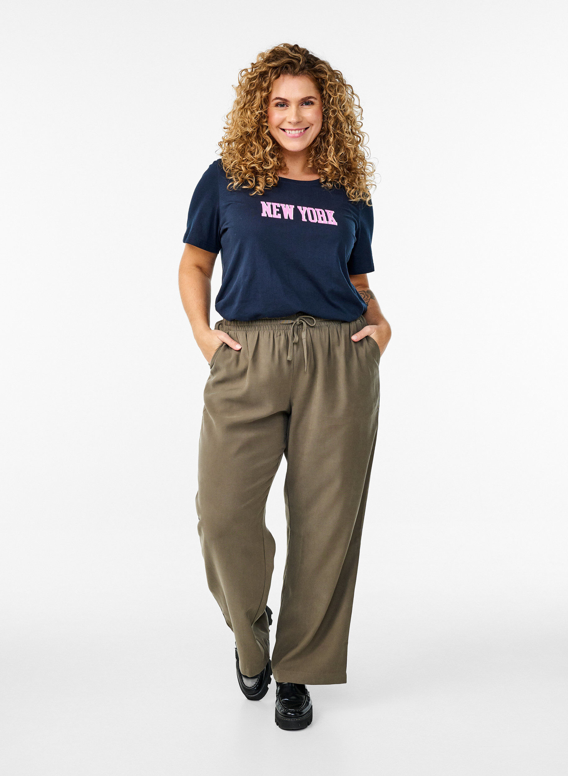 Zizzi FLASH - T-Shirt mit Print, Blau, Model image number 1