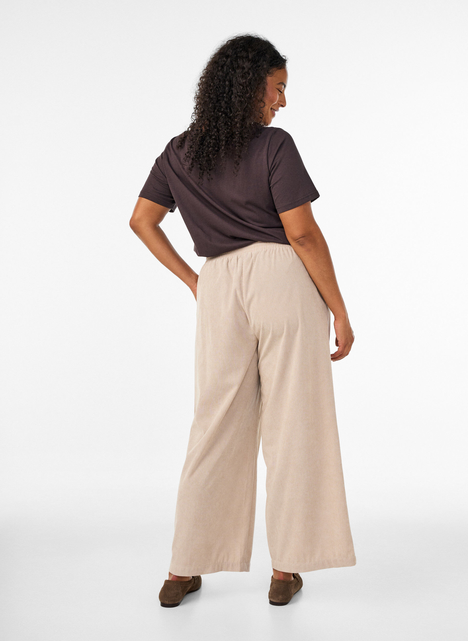 ZizziCordhose mit weitem Bein und hoher Taille, Beige, Model image number 1