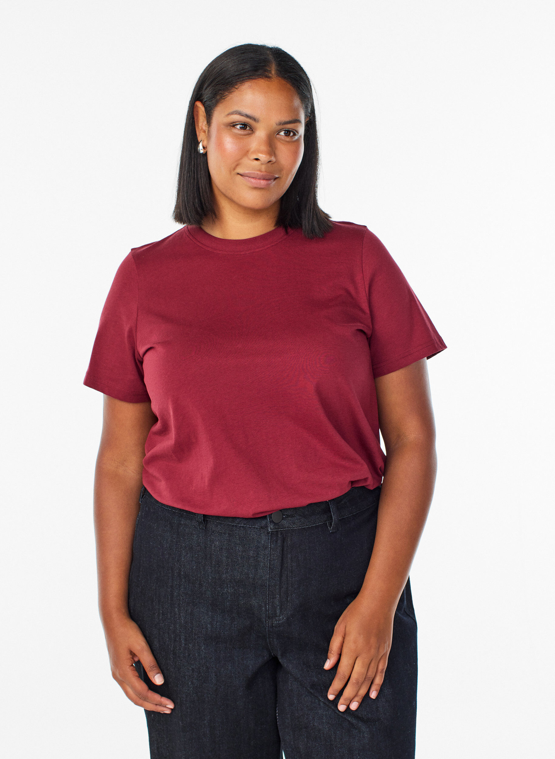Zizzi Basic-T-Shirt aus Baumwolle mit Rundhalsausschnitt, Dunkles Bordeaux, Model image number 0
