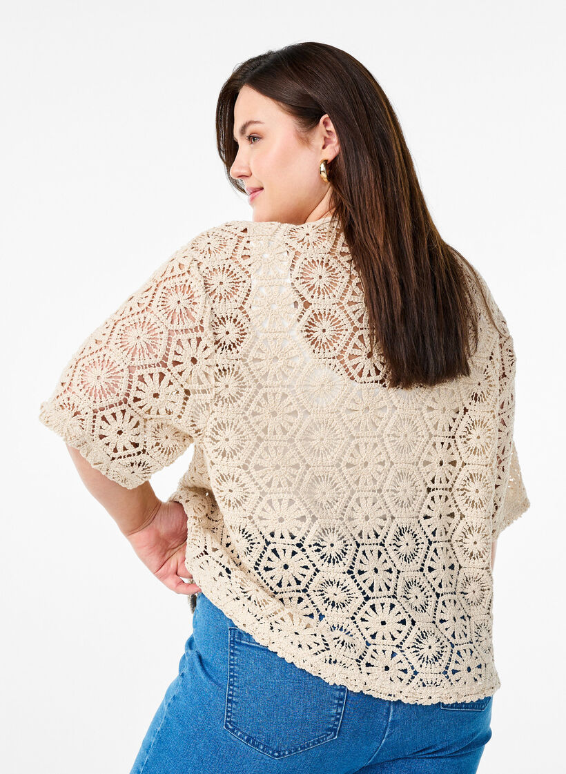Cardigan court en crochet, Beige, Model image number 2