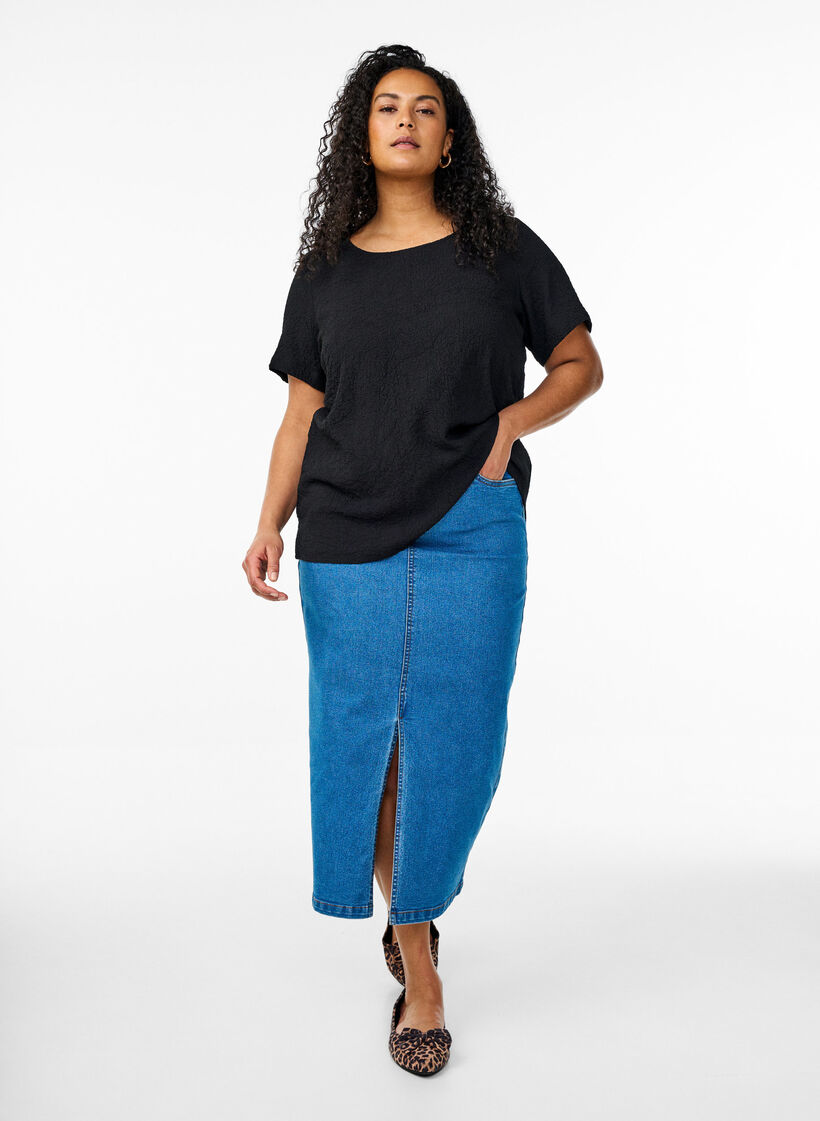 FLASH - Chemisier à manches courtes en tissu texturé, Noir, Model image number 1