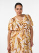 Robe midi en viscose &agrave; imprim&eacute; feuillage et taille smock&eacute;e, Jaune, Model image number 2