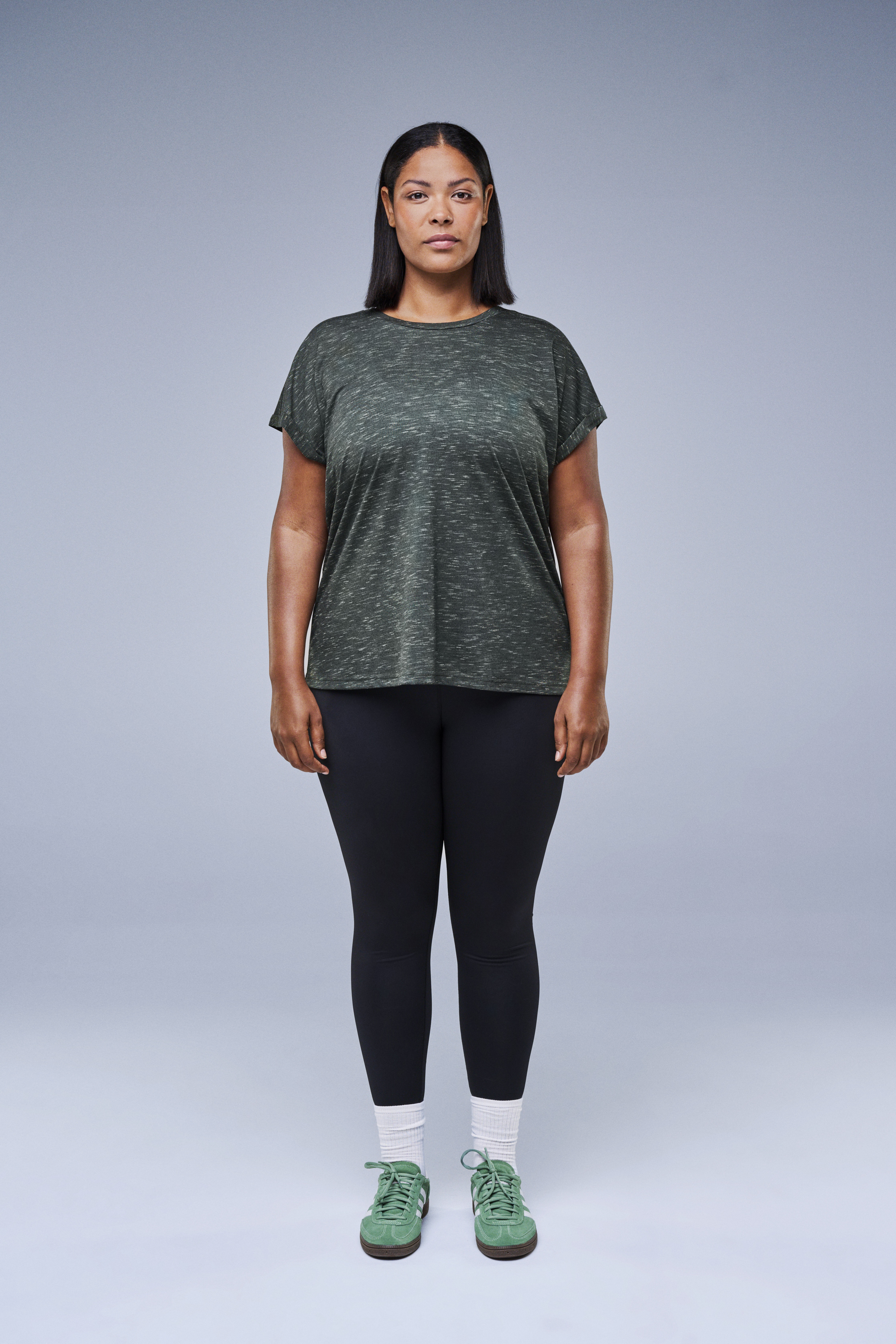 Gr&uuml;nes Trainings-T-Shirt, , Model