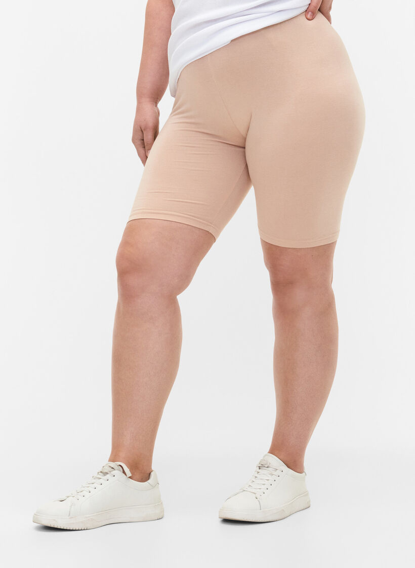 Short cycliste de base de couleur unie, Beige, Model image number 0