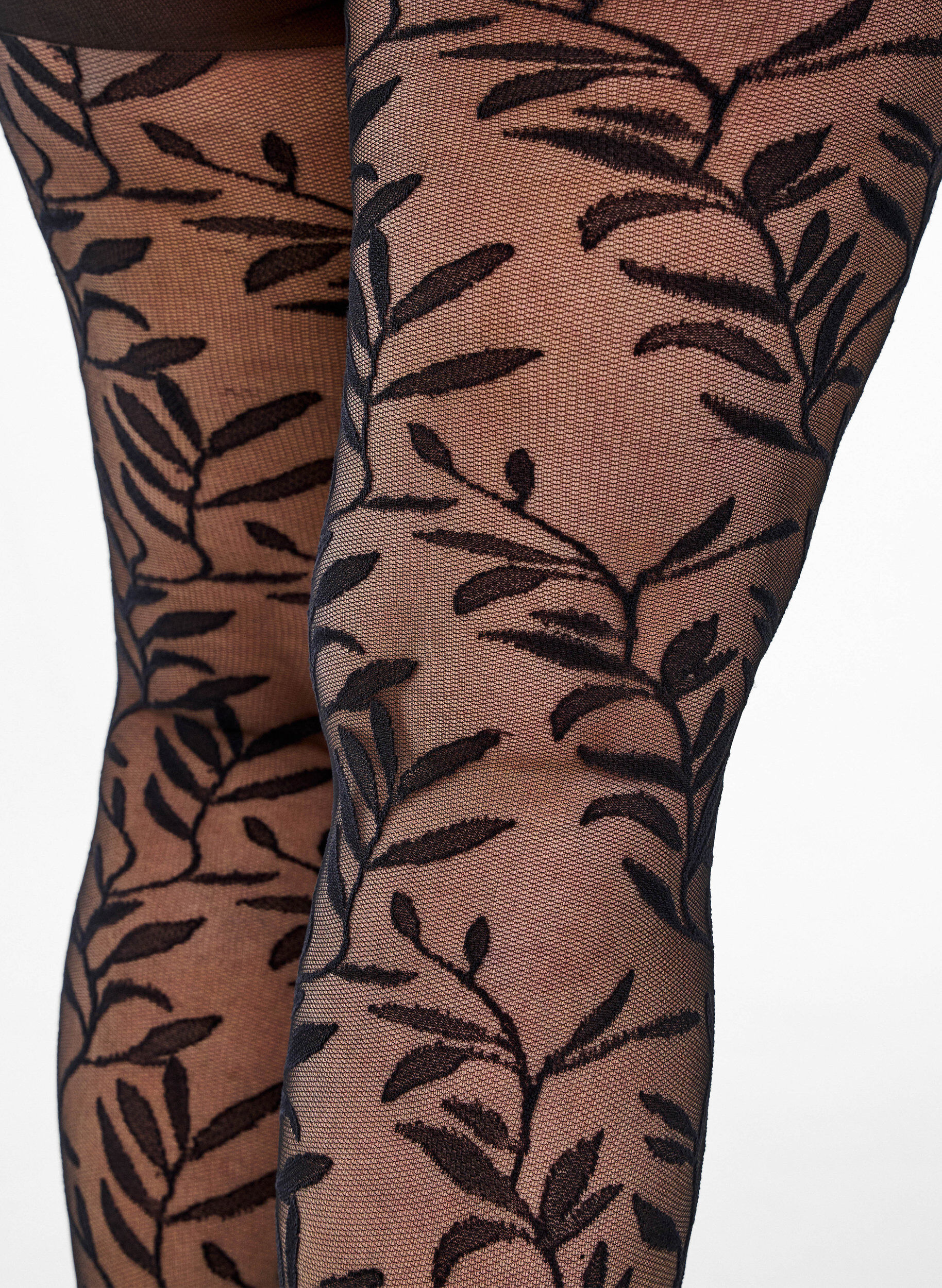 Zizzi 25 Denier Strumpfhose mit Bl&auml;ttermotiv, Black, Packshot image number 3