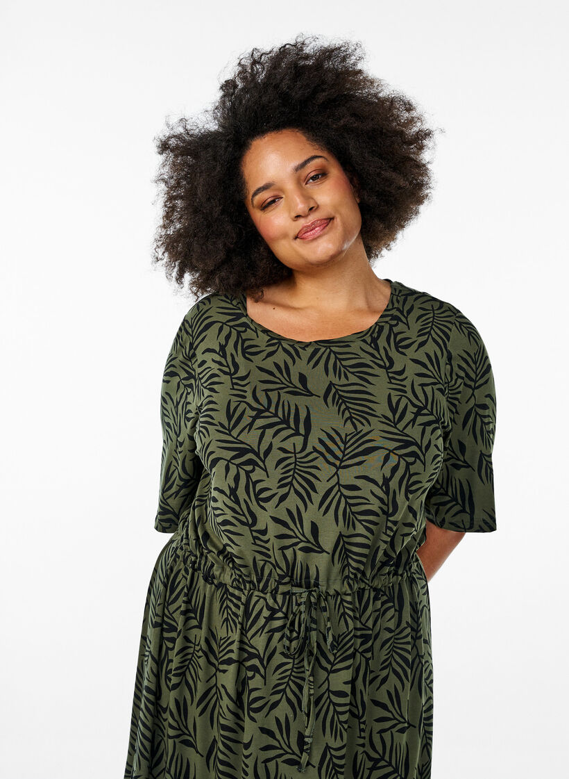 Robe en jersey mi-longue avec ceinture à nouer à la taille, Vert, Model image number 2