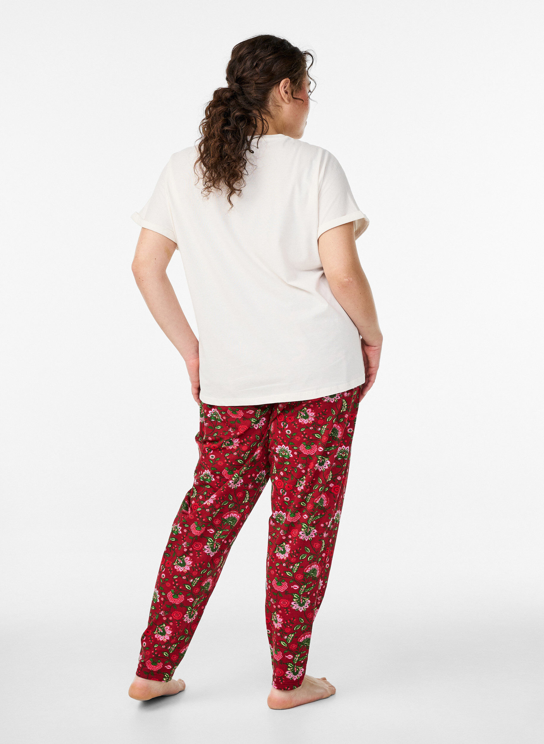 Zizzi Pantalon de pyjama en coton avec imprim&eacute;, Rouge, Model image number 1