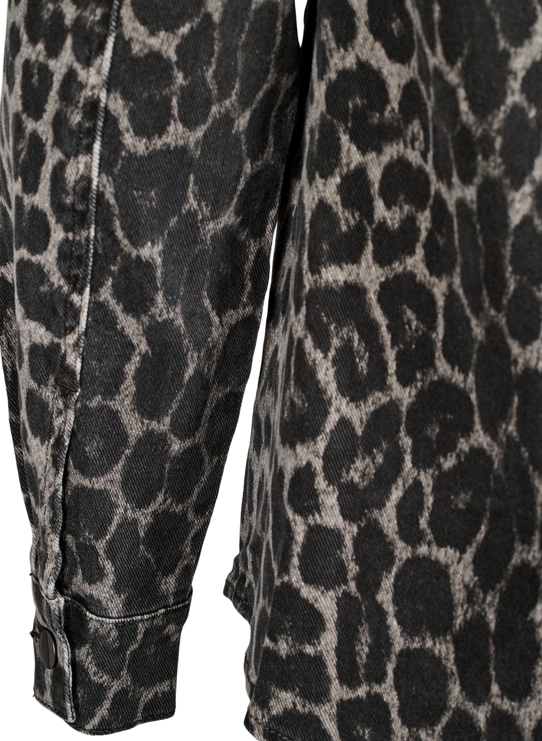 Zizzi Jeanshemd mit Leopardenmuster und Kn&ouml;pfen, Grau, Packshot image number 3
