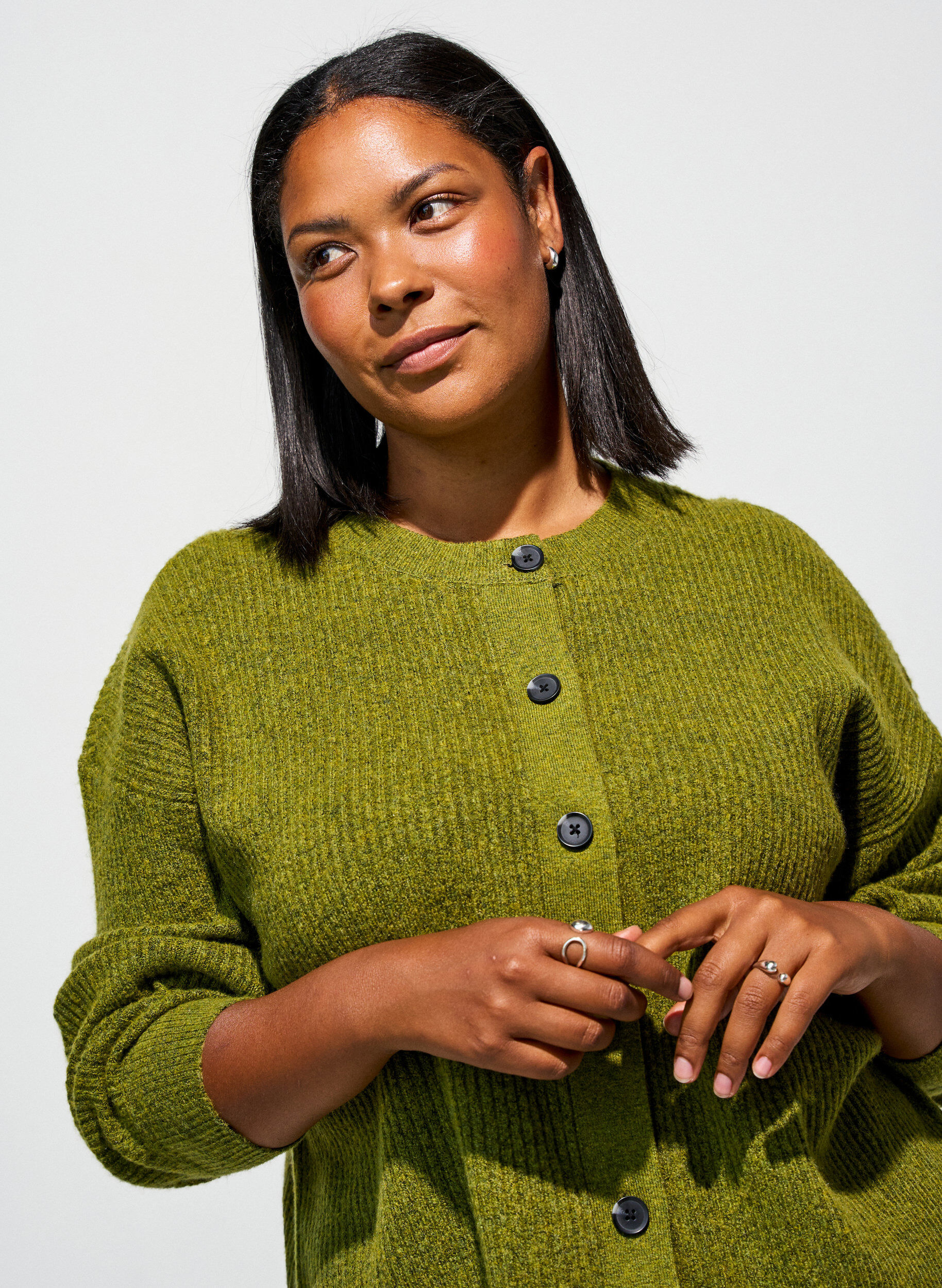 ZizziCardigan en tricot c&ocirc;tel&eacute; avec boutons, Vert clair, Model image number 3