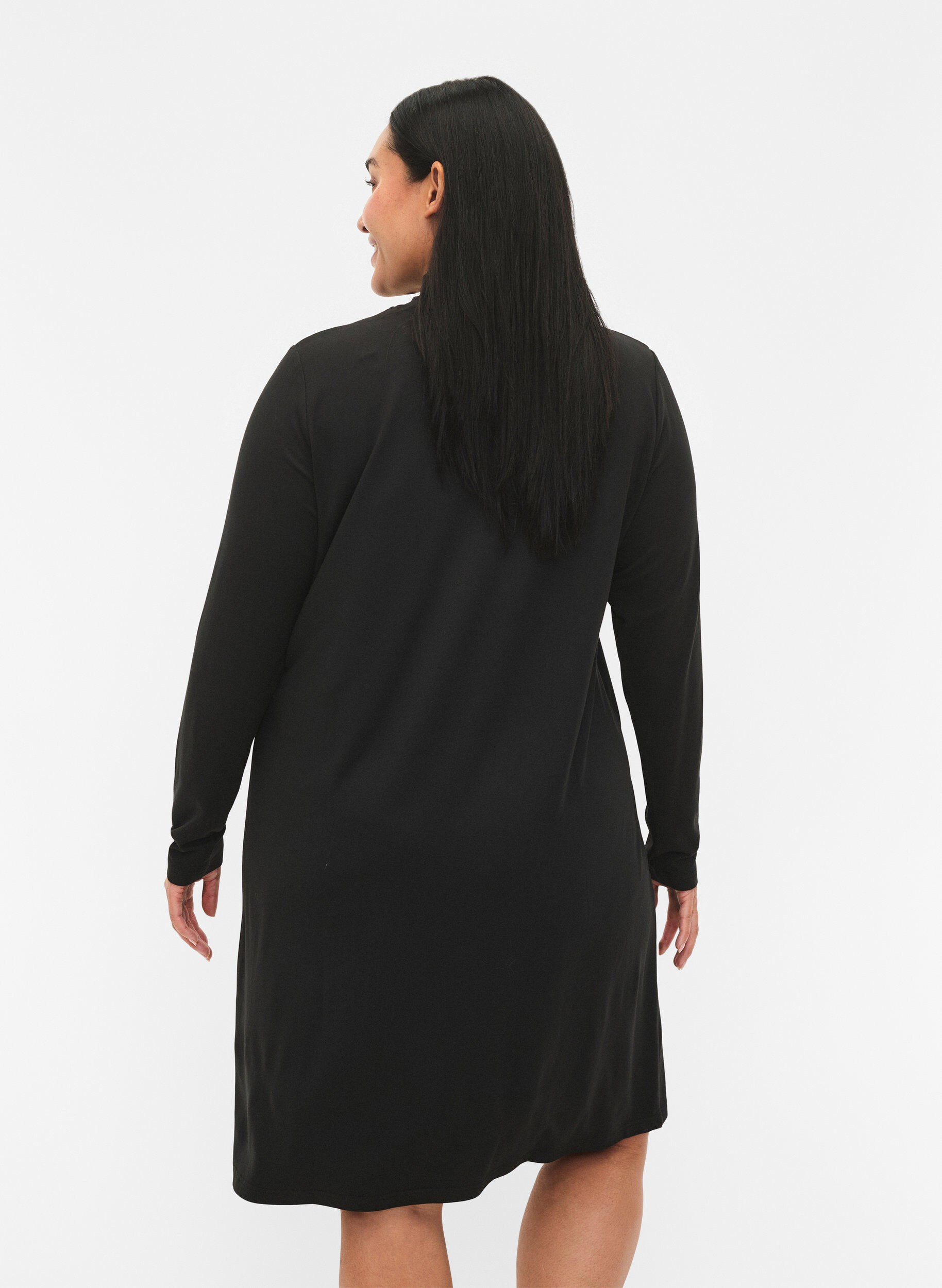 Zizzi FLASH &ndash; Lang&auml;rmeliges Kleid mit Rollkragen, Schwarz, Model image number 2
