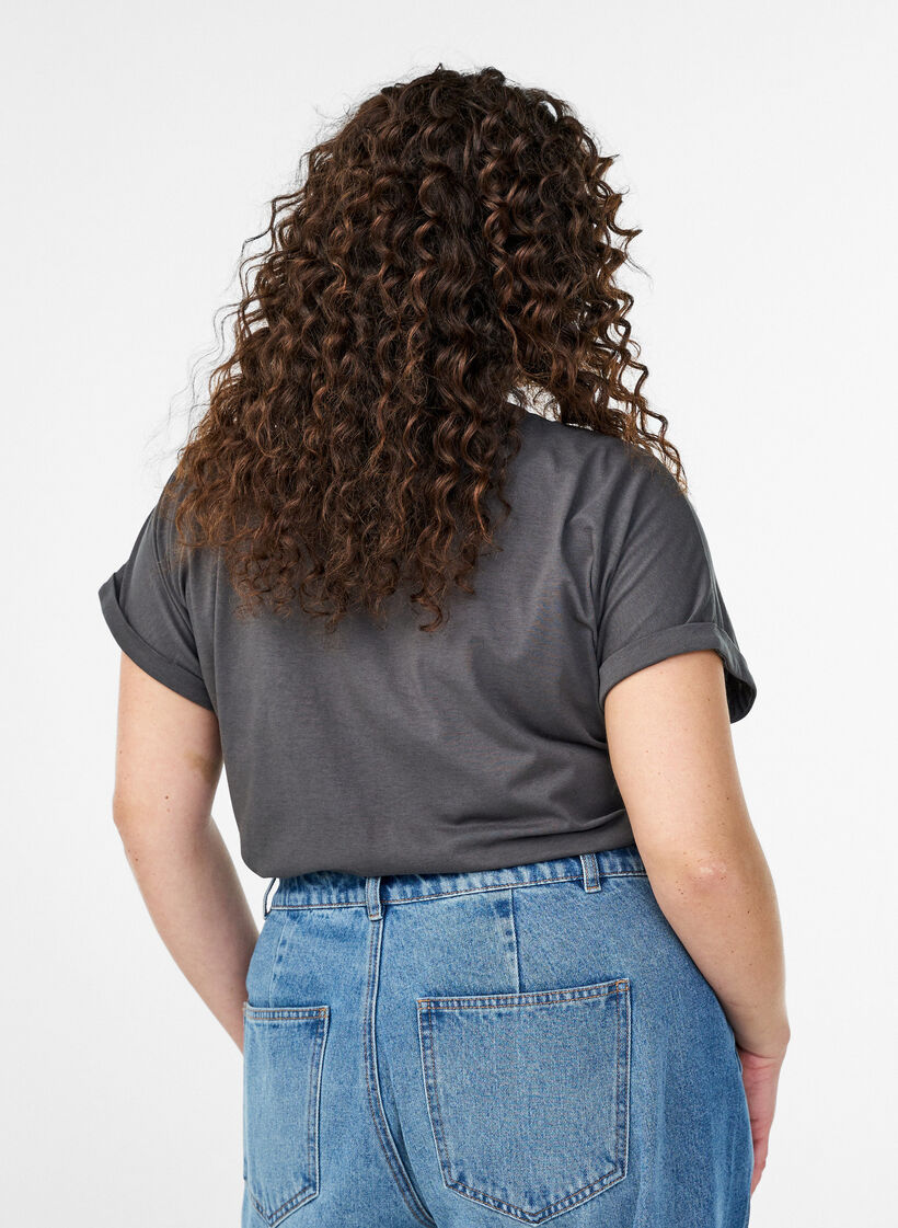 Kurz&auml;rmeliges T-Shirt aus einer Baumwollmischung, Grau, Model image number 2