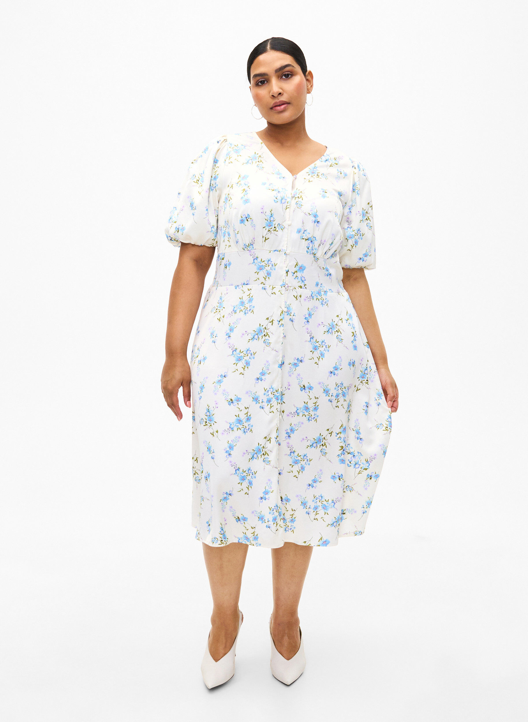 Zizzi Gebl&uuml;mtes Satinkleid mit Puff&auml;rmeln, Off White Blue Fl., Model image number 3
