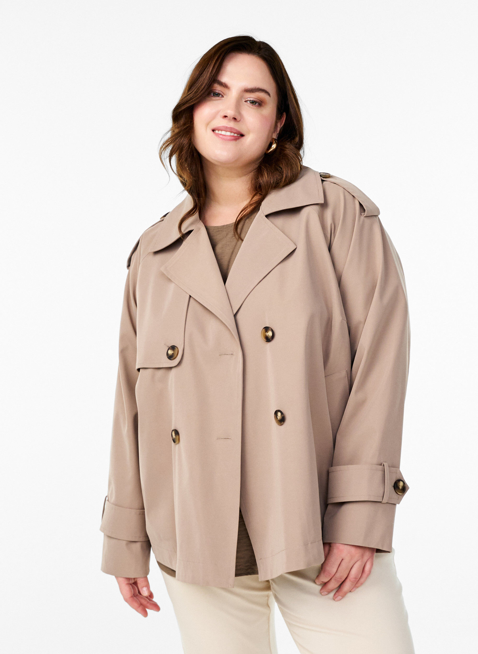 Kurzer Trenchcoat mit klassischen Details, Grau, Model