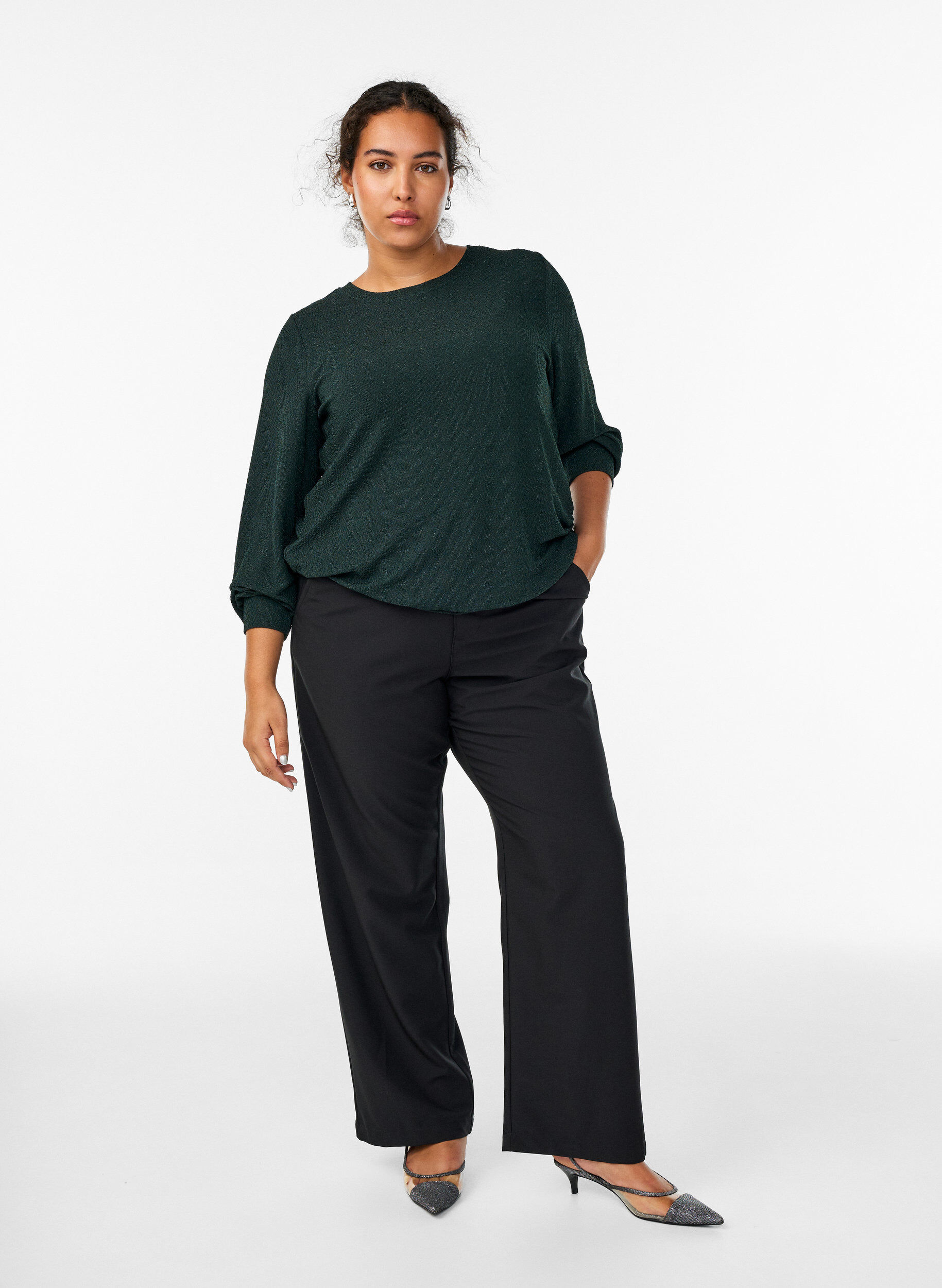 Zizzi Blouse avec motif &agrave; chevrons et fil paillet&eacute;, Vert fonc&eacute;, Model image number 1